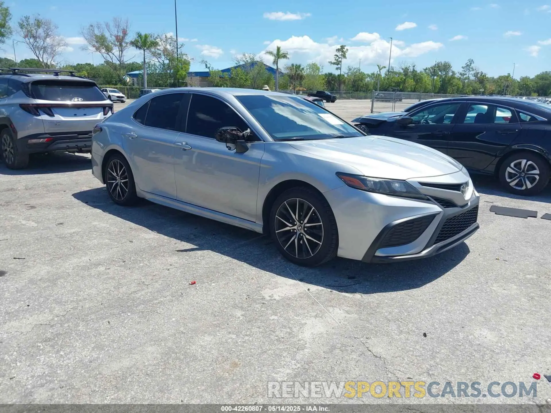 1 Фотография поврежденного автомобиля 4T1T11AK3NU622393 TOYOTA CAMRY 2022