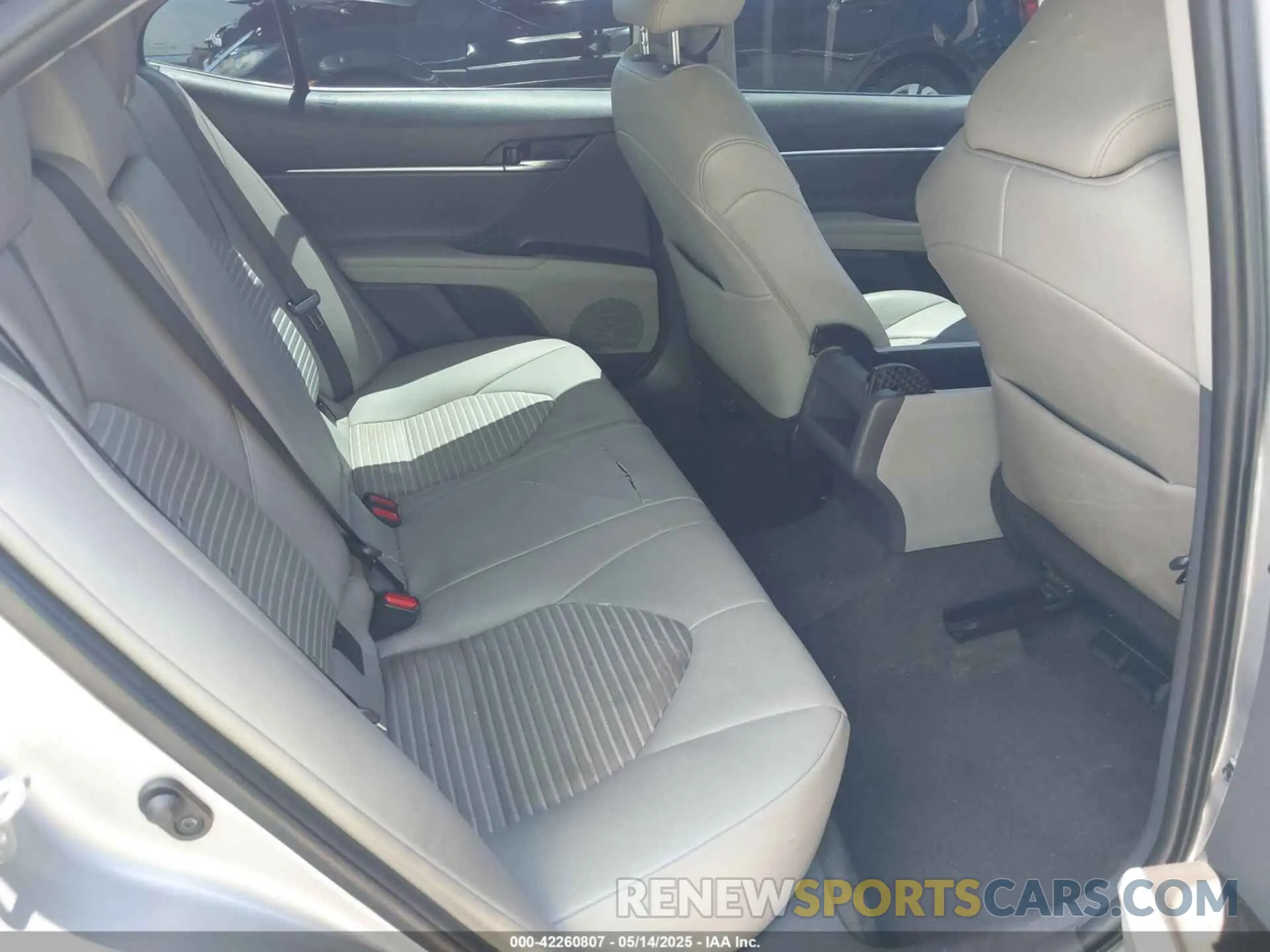 8 Фотография поврежденного автомобиля 4T1T11AK3NU622393 TOYOTA CAMRY 2022