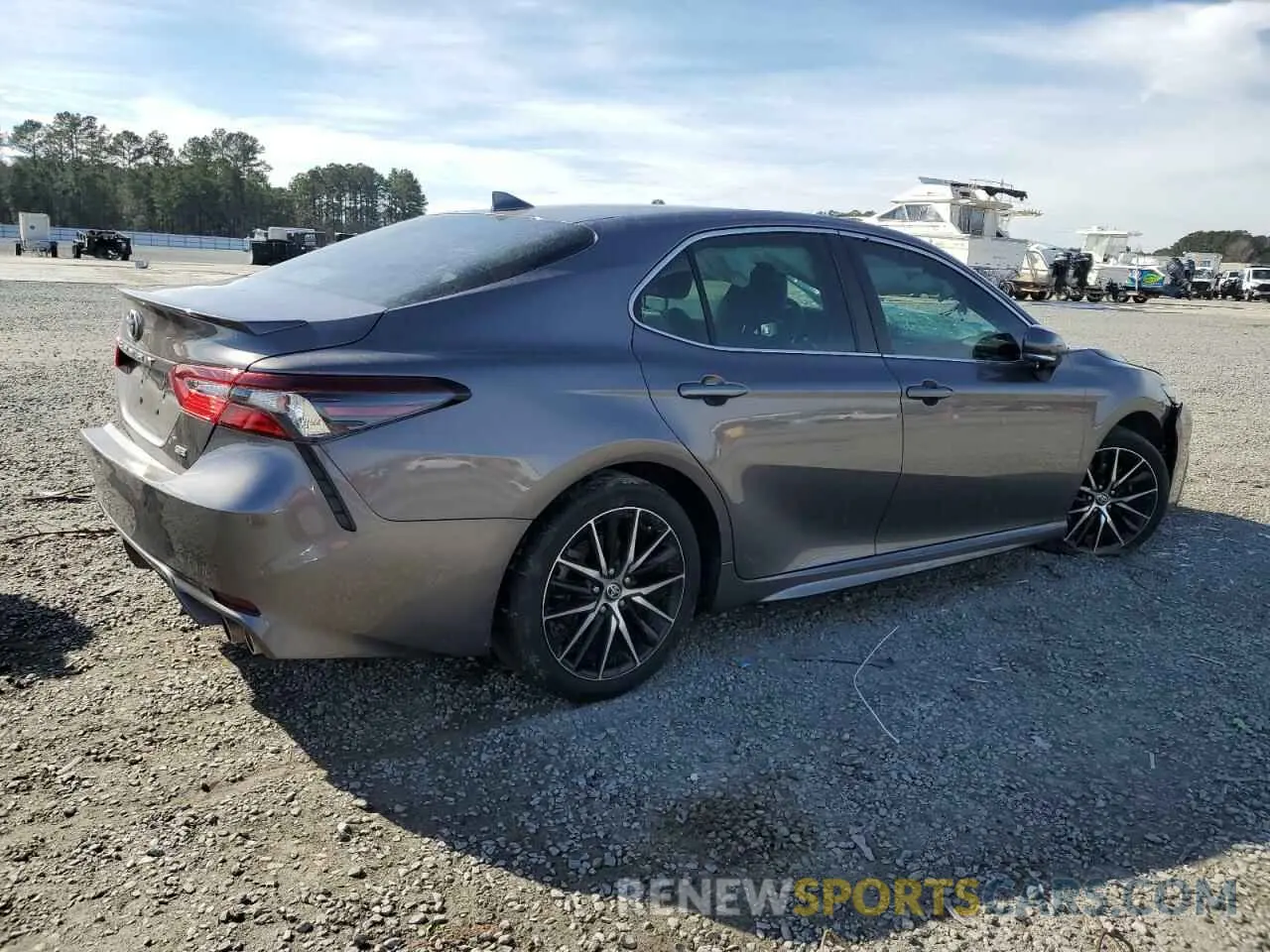 3 Фотография поврежденного автомобиля 4T1T11AK3NU710117 TOYOTA CAMRY 2022