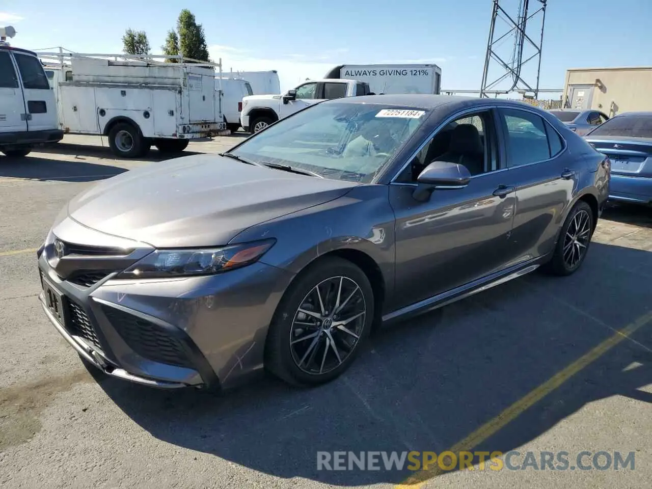 1 Photograph of a damaged car 4T1T11AK4NU621981 TOYOTA CAMRY 2022