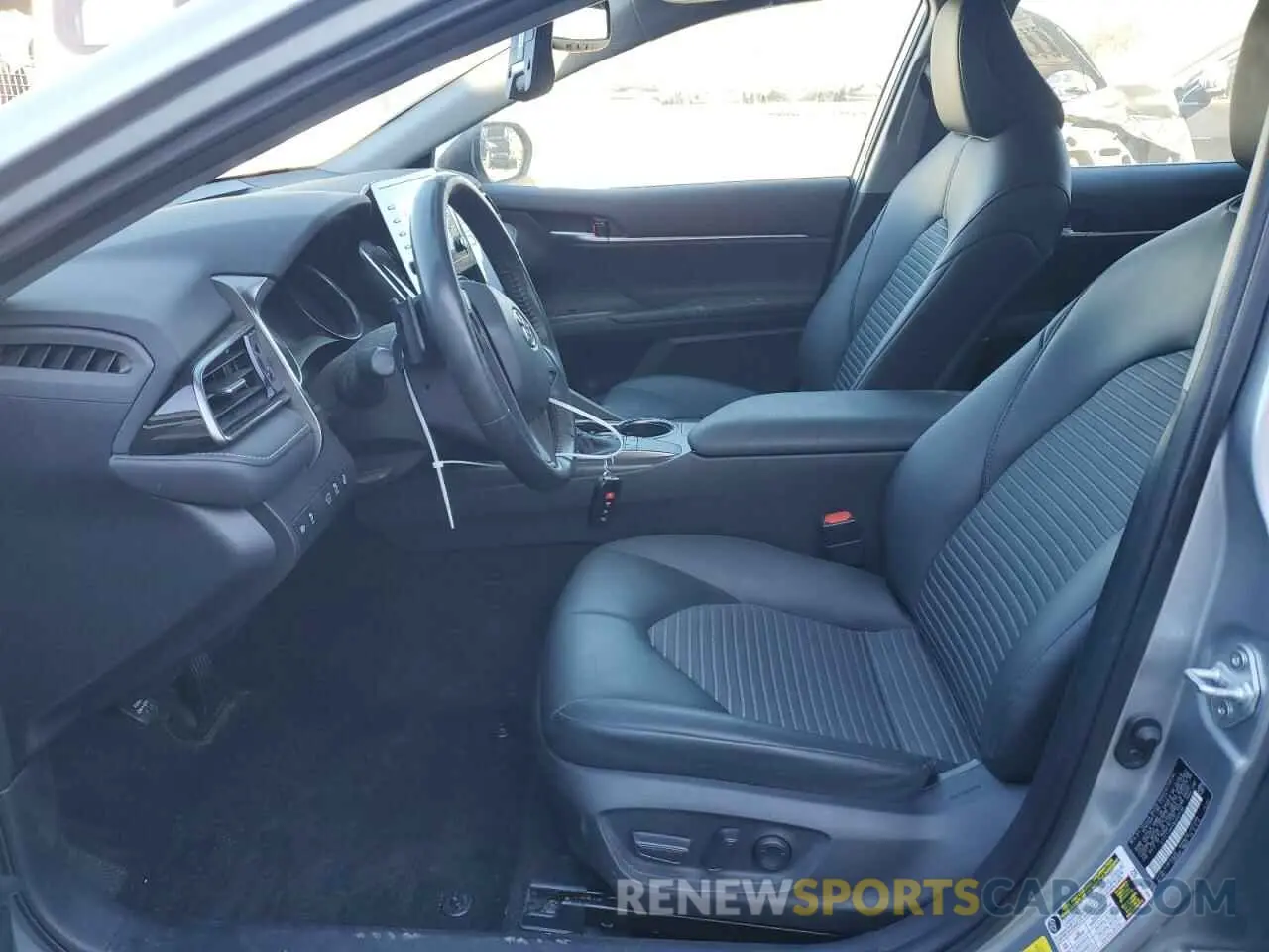 7 Фотография поврежденного автомобиля 4T1T11AK4NU648498 TOYOTA CAMRY 2022