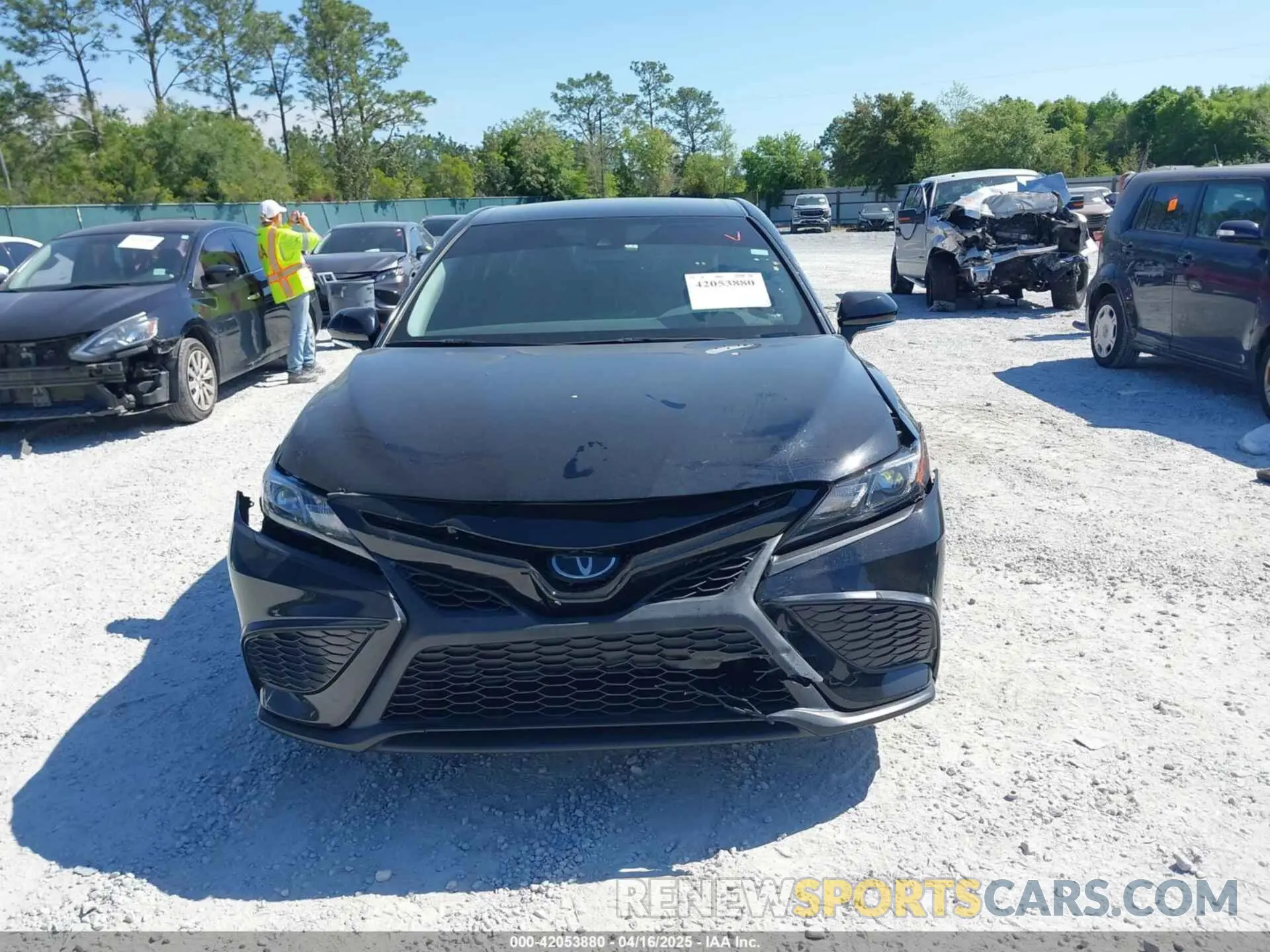 13 Photograph of a damaged car 4T1T11AK4NU698415 TOYOTA CAMRY 2022