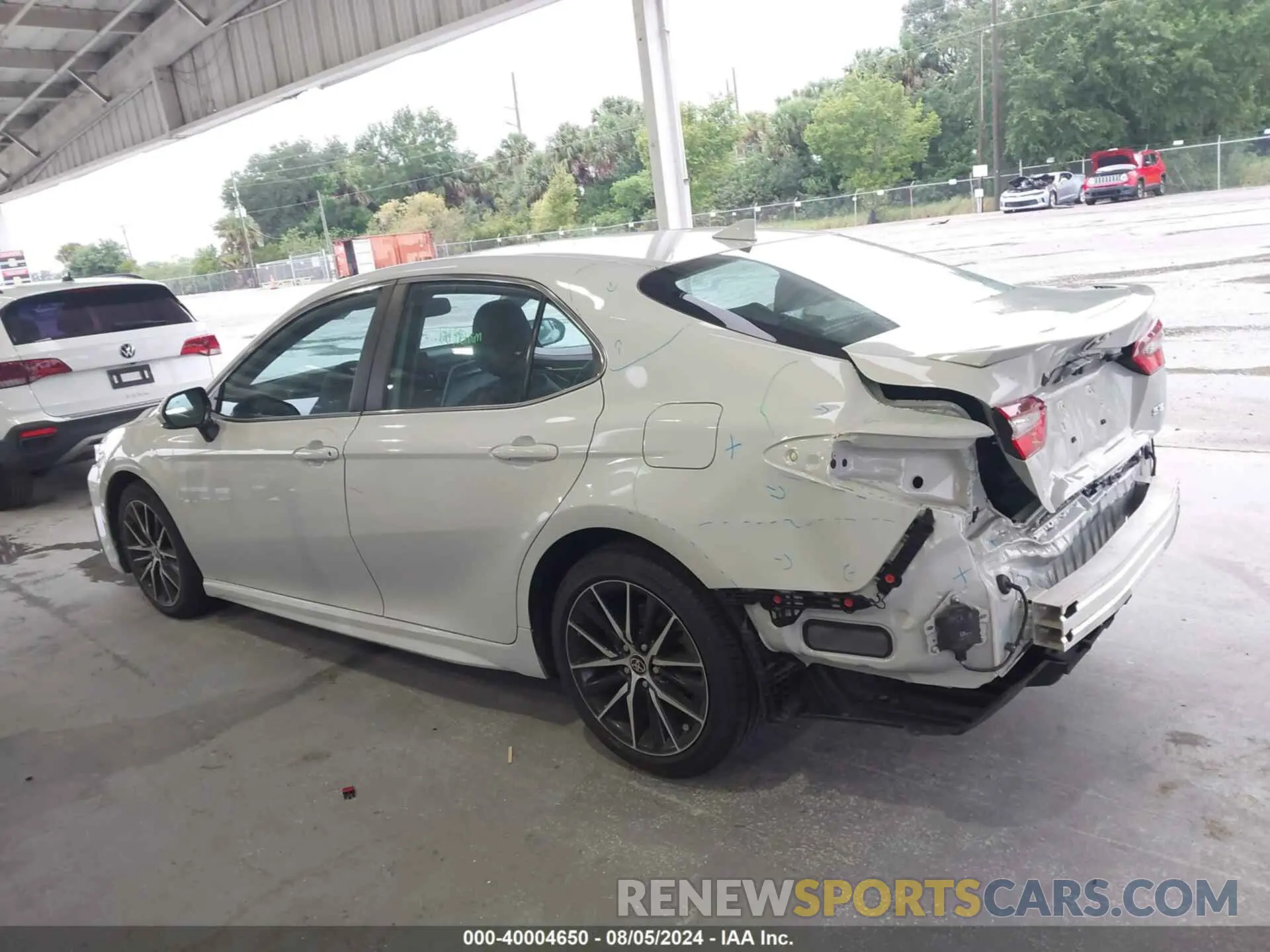 14 Photograph of a damaged car 4T1T11AK5NU033989 TOYOTA CAMRY 2022