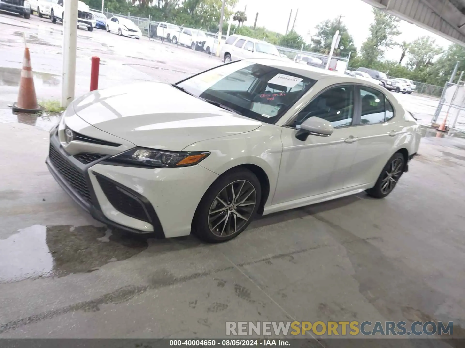 2 Photograph of a damaged car 4T1T11AK5NU033989 TOYOTA CAMRY 2022