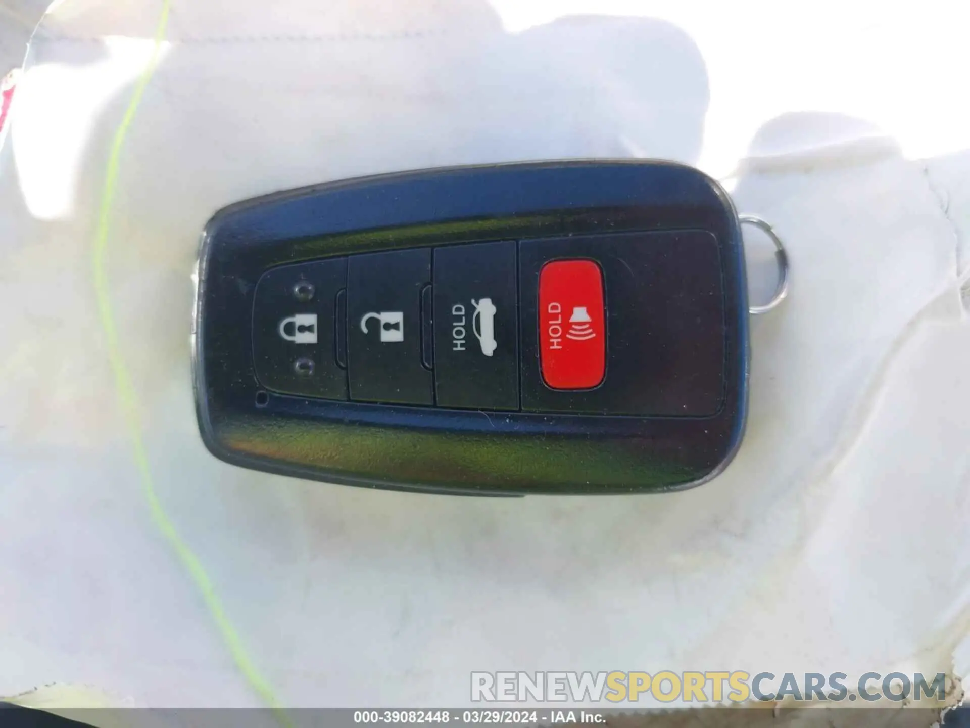 11 Photograph of a damaged car 4T1T11AK5NU617566 TOYOTA CAMRY 2022