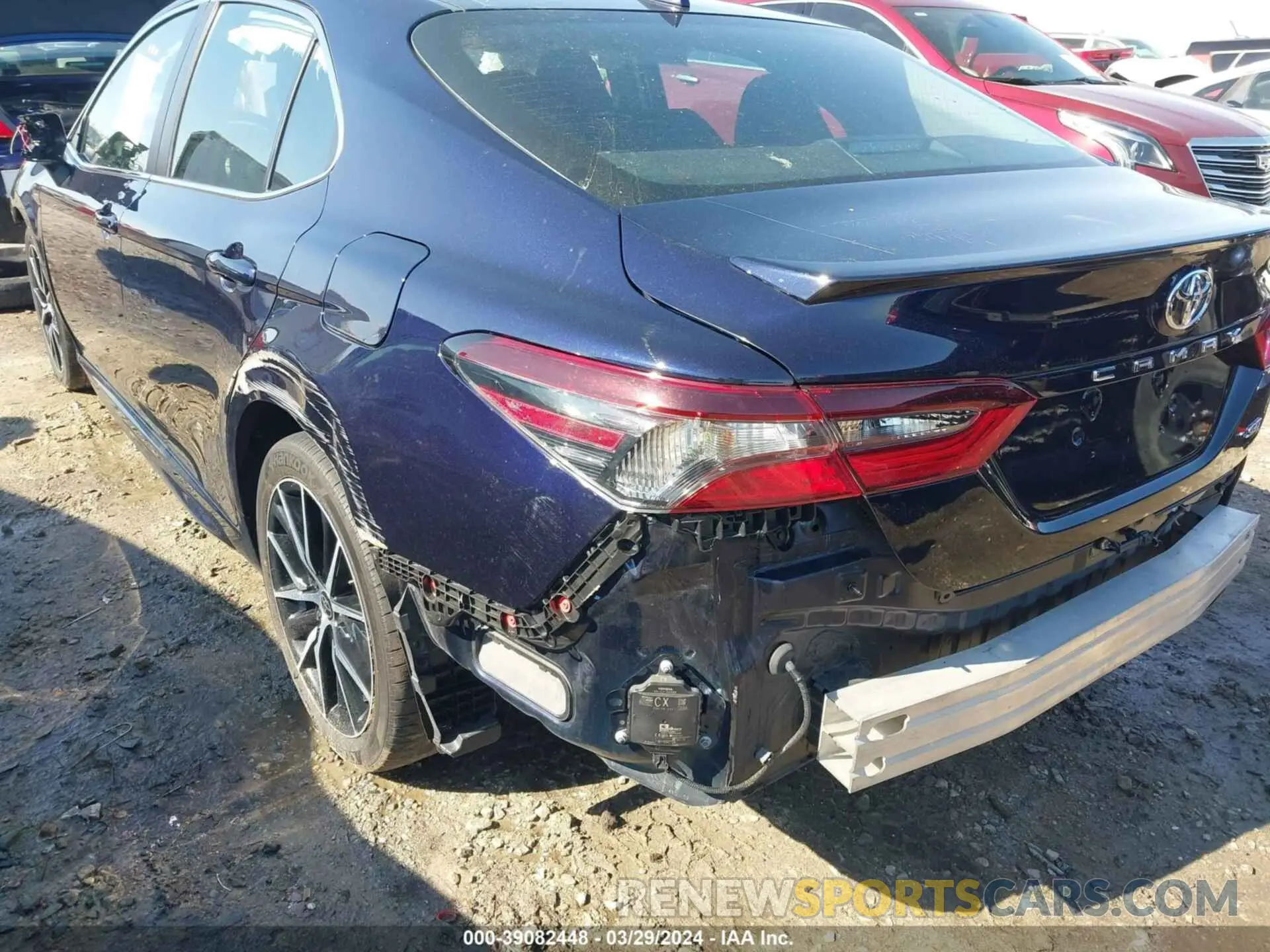 19 Photograph of a damaged car 4T1T11AK5NU617566 TOYOTA CAMRY 2022
