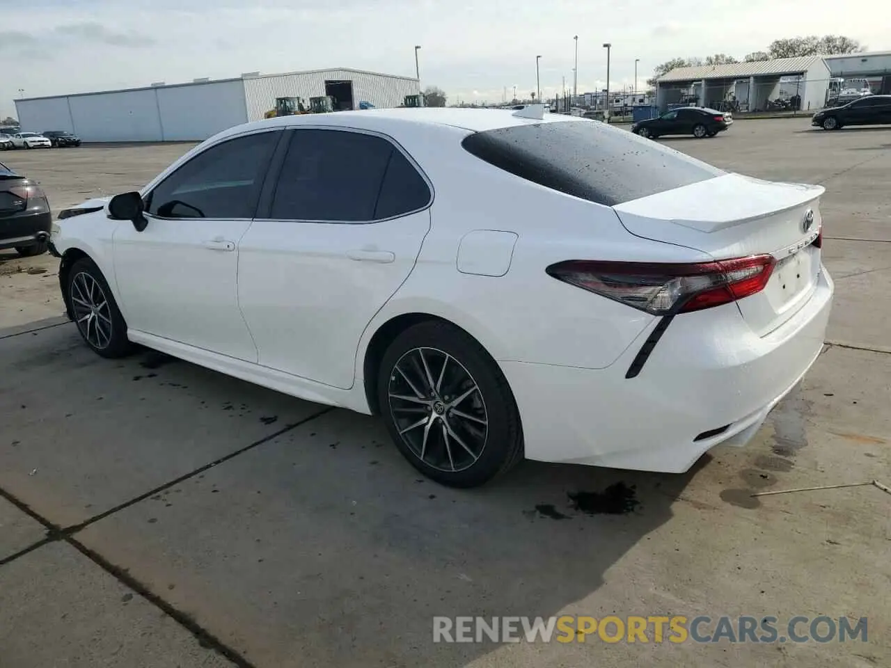 2 Photograph of a damaged car 4T1T11AK5NU645092 TOYOTA CAMRY 2022