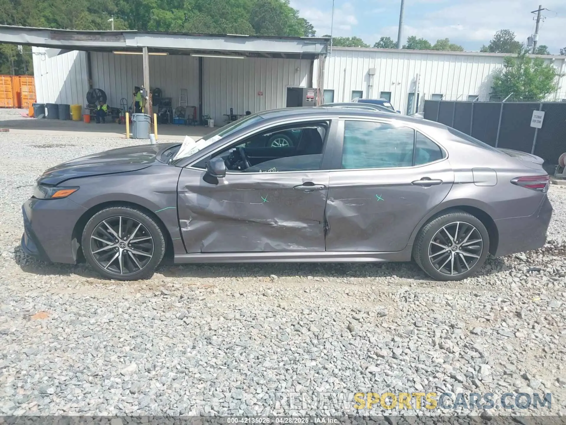 14 Photograph of a damaged car 4T1T11AK5NU701354 TOYOTA CAMRY 2022