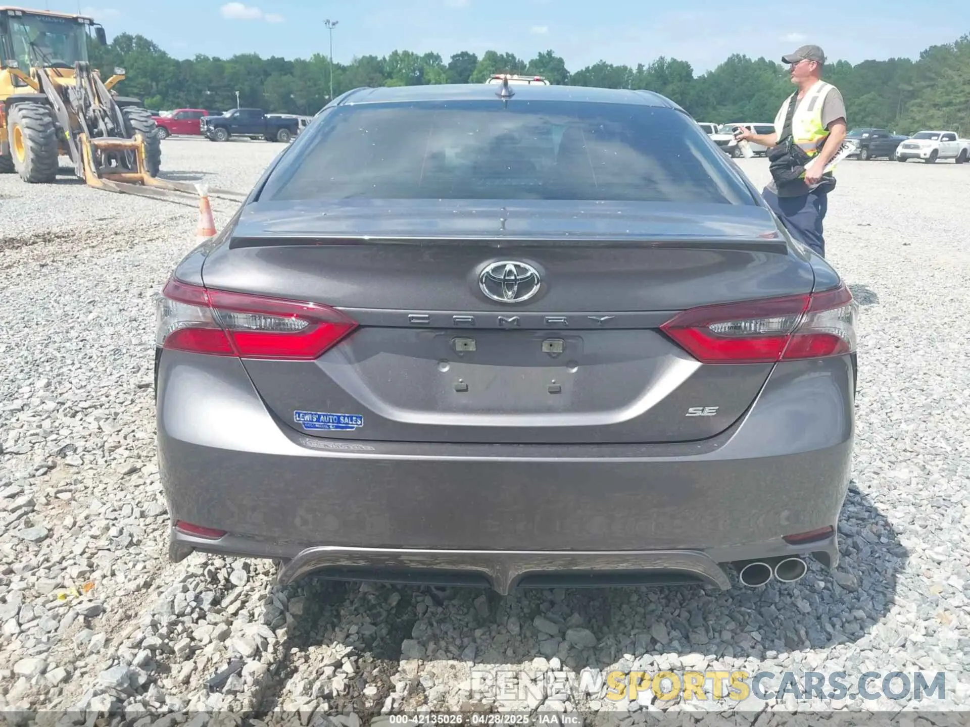 16 Photograph of a damaged car 4T1T11AK5NU701354 TOYOTA CAMRY 2022
