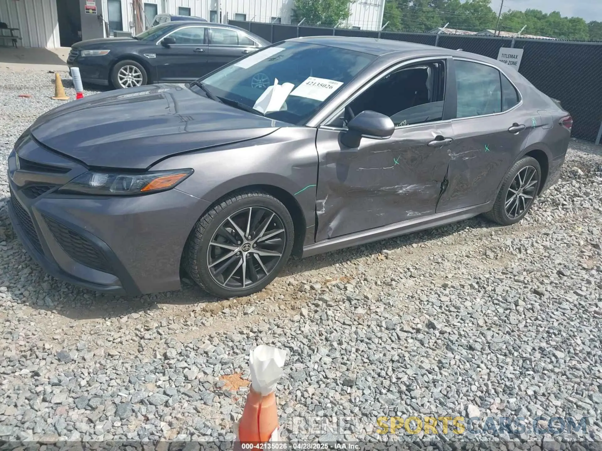 2 Photograph of a damaged car 4T1T11AK5NU701354 TOYOTA CAMRY 2022