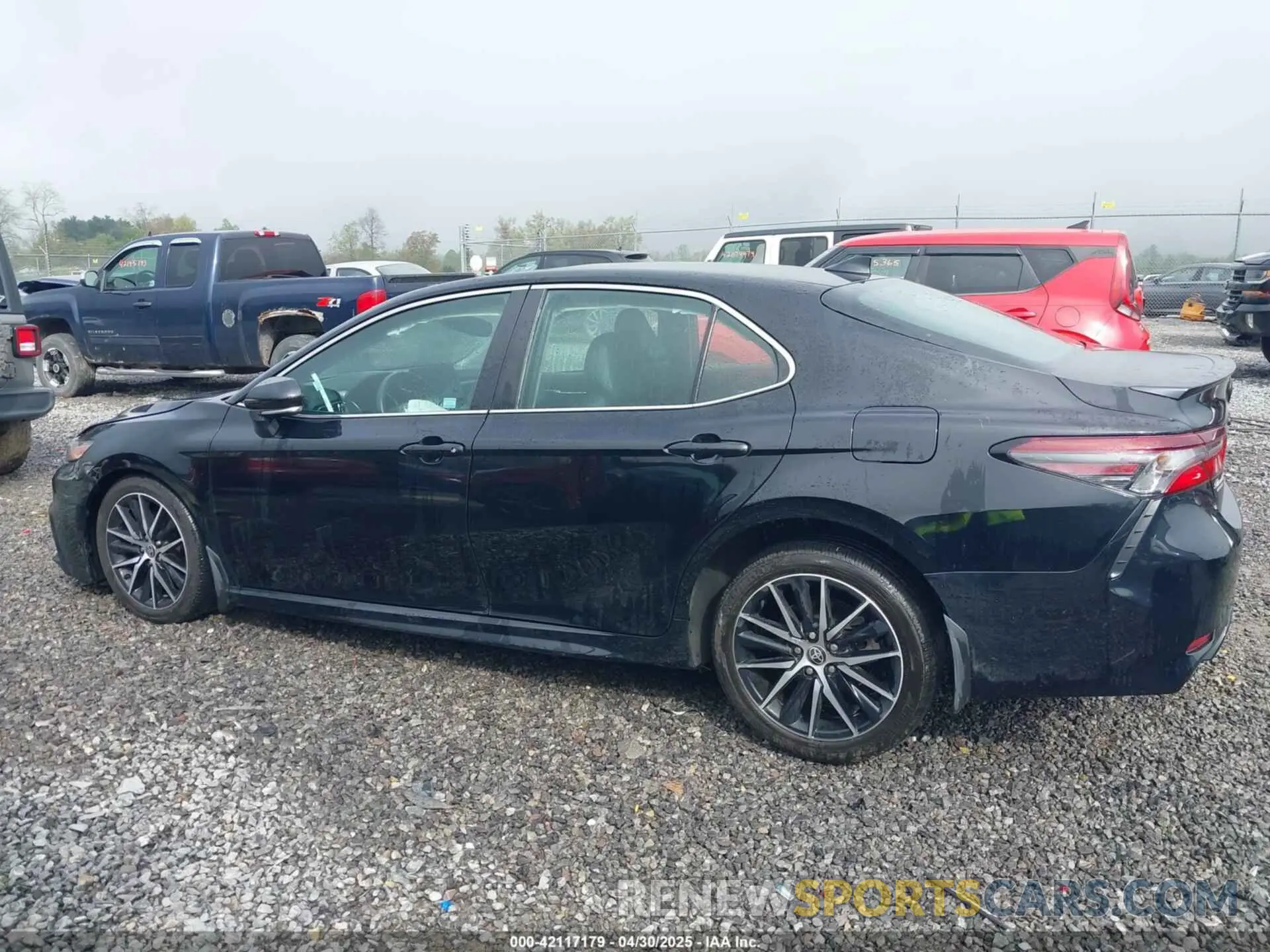 15 Photograph of a damaged car 4T1T11AK5NU717800 TOYOTA CAMRY 2022