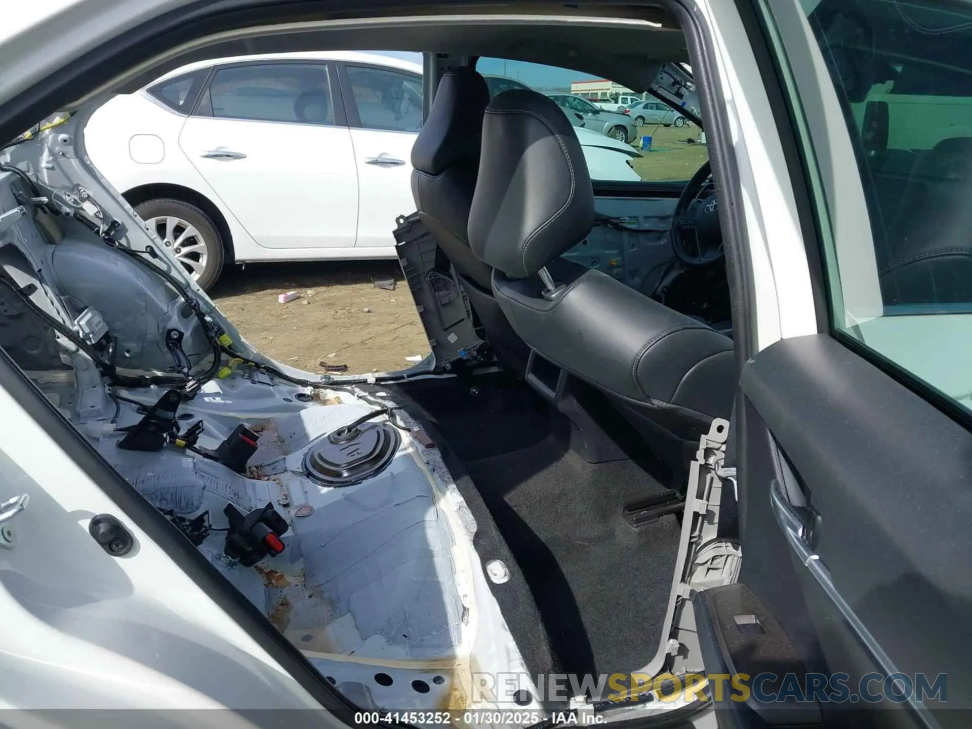8 Фотография поврежденного автомобиля 4T1T11AK6NU013136 TOYOTA CAMRY 2022