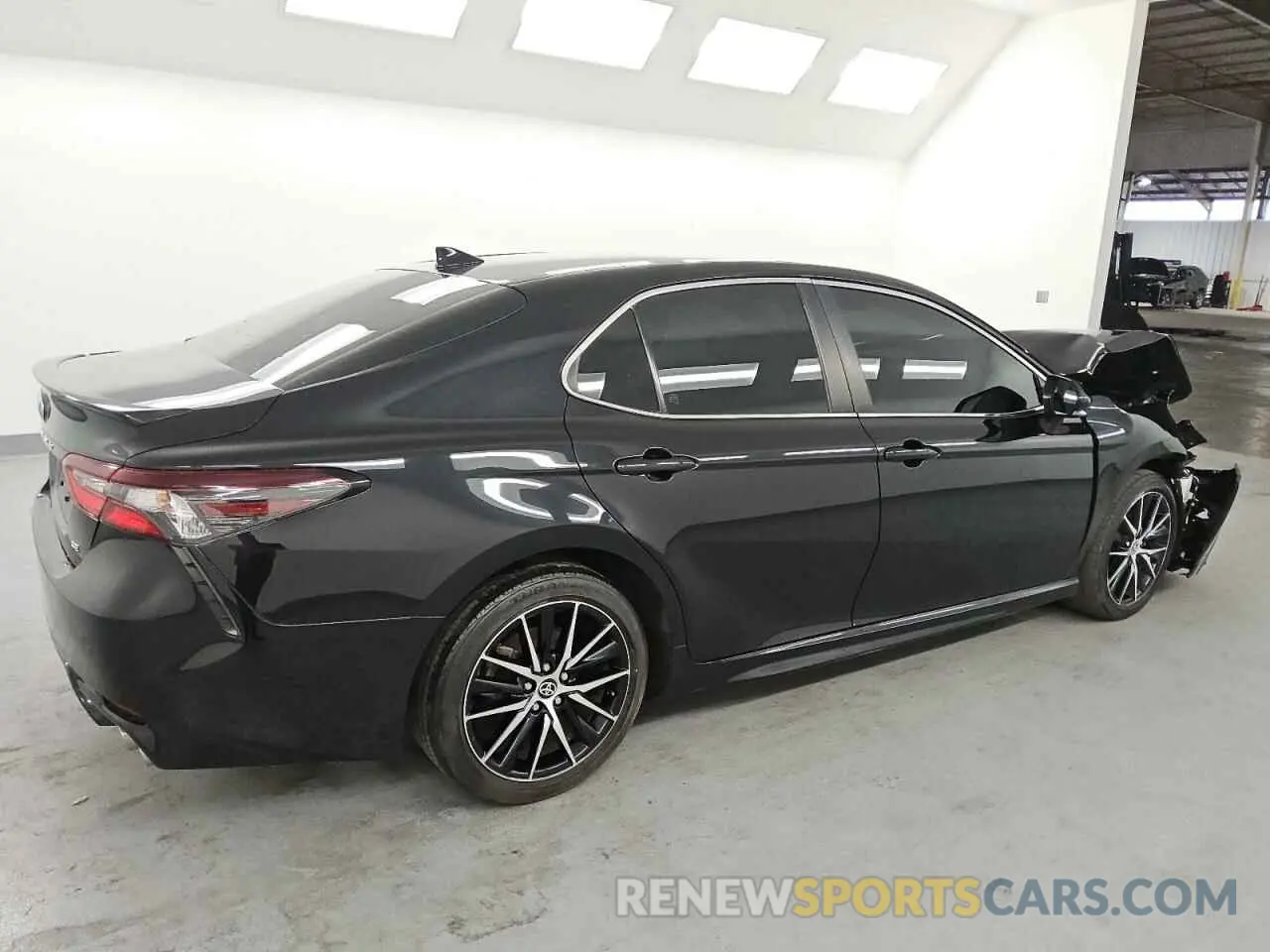 3 Photograph of a damaged car 4T1T11AK6NU048520 TOYOTA CAMRY 2022