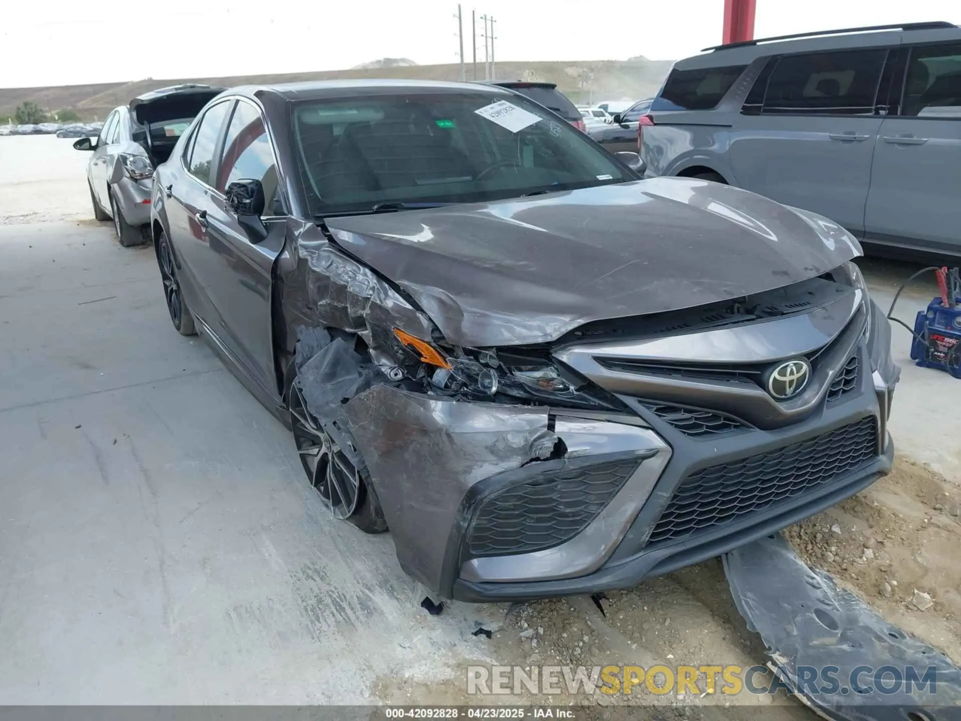 1 Фотография поврежденного автомобиля 4T1T11AK6NU639527 TOYOTA CAMRY 2022