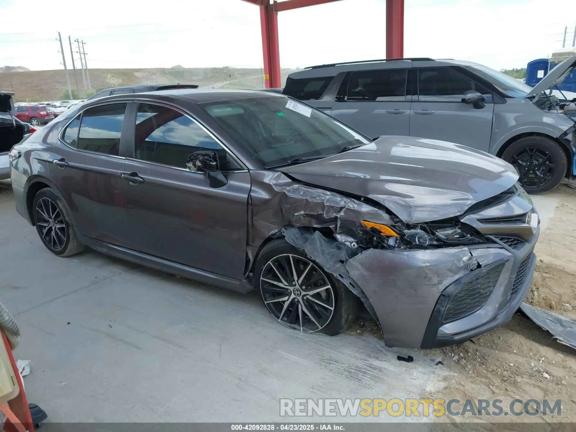 13 Фотография поврежденного автомобиля 4T1T11AK6NU639527 TOYOTA CAMRY 2022