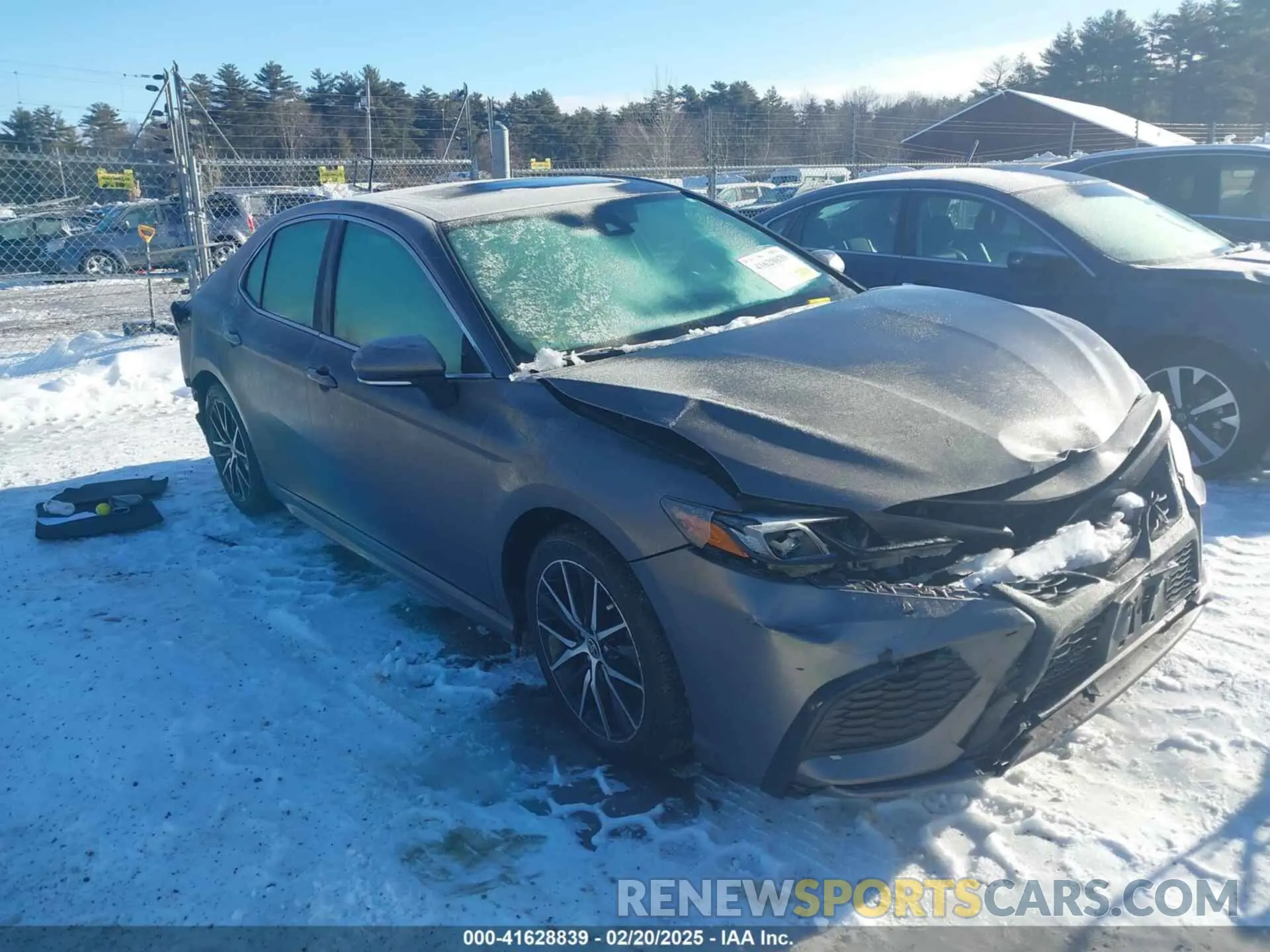 1 Фотография поврежденного автомобиля 4T1T11AK7NU690017 TOYOTA CAMRY 2022