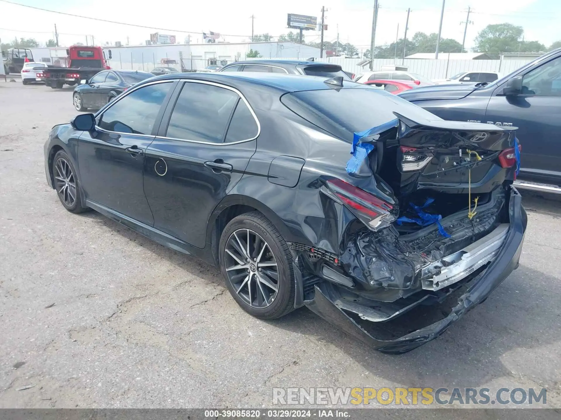 3 Photograph of a damaged car 4T1T11AK8NU009122 TOYOTA CAMRY 2022
