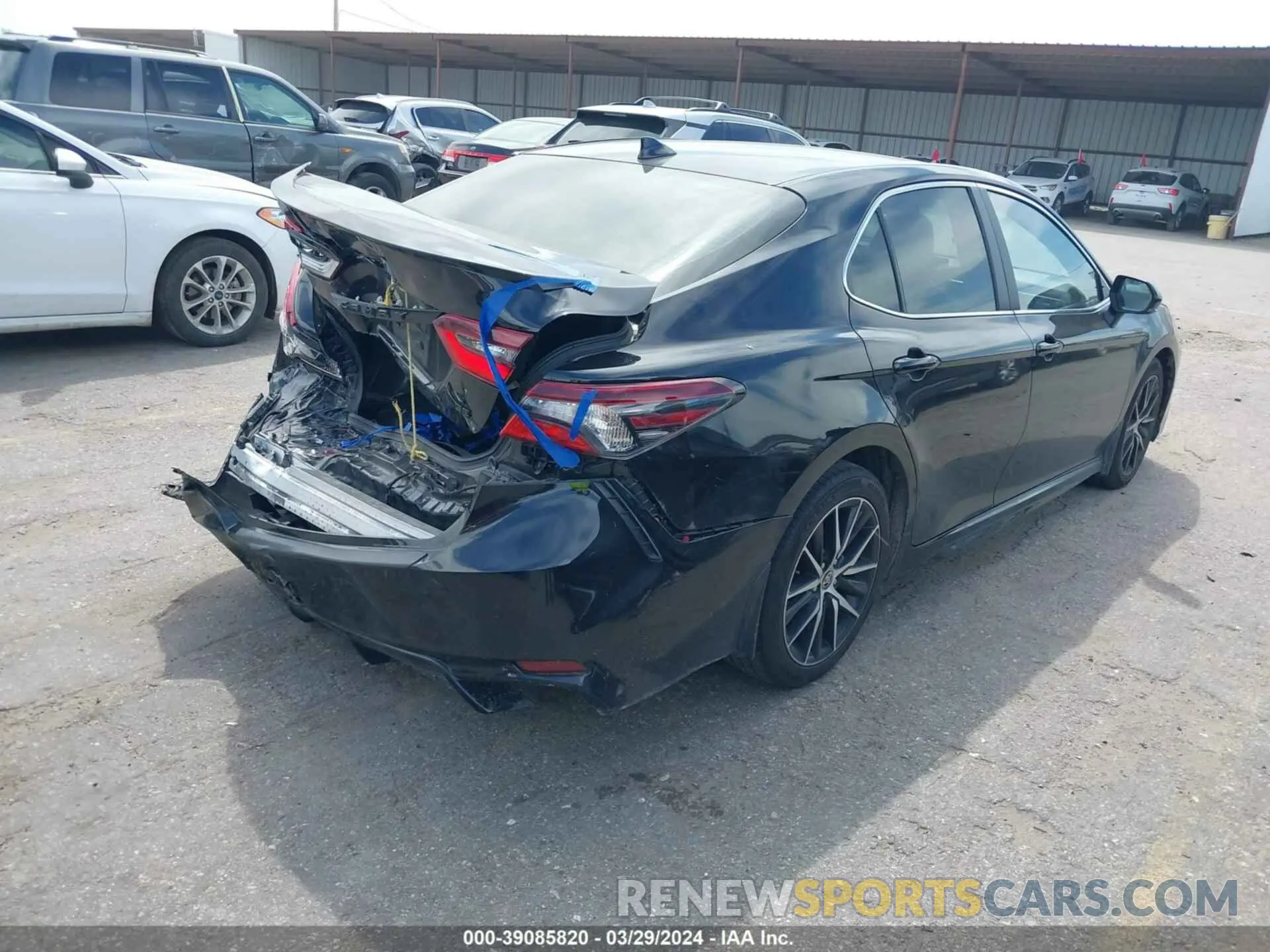 4 Photograph of a damaged car 4T1T11AK8NU009122 TOYOTA CAMRY 2022