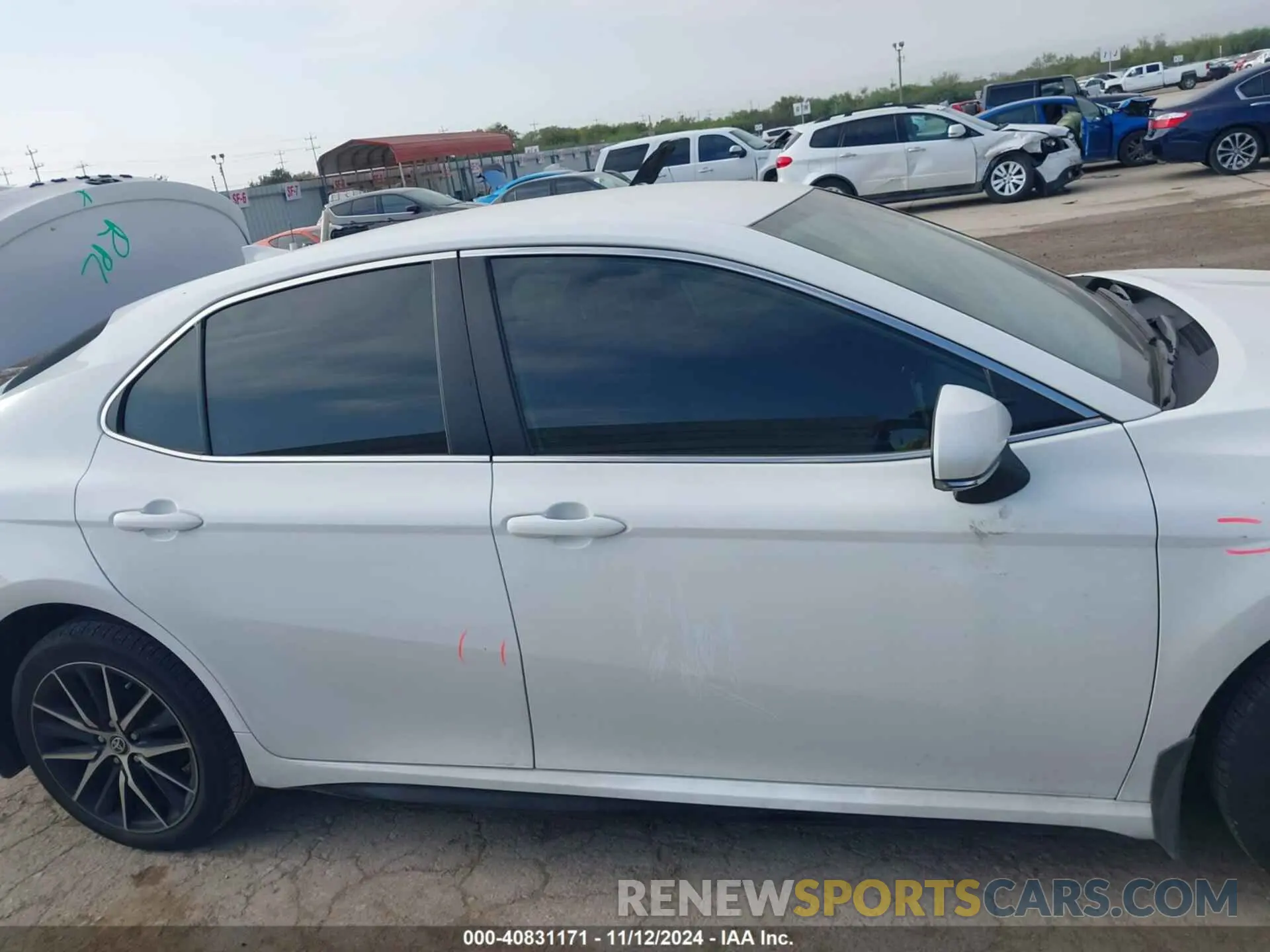14 Photograph of a damaged car 4T1T11AK8NU075993 TOYOTA CAMRY 2022