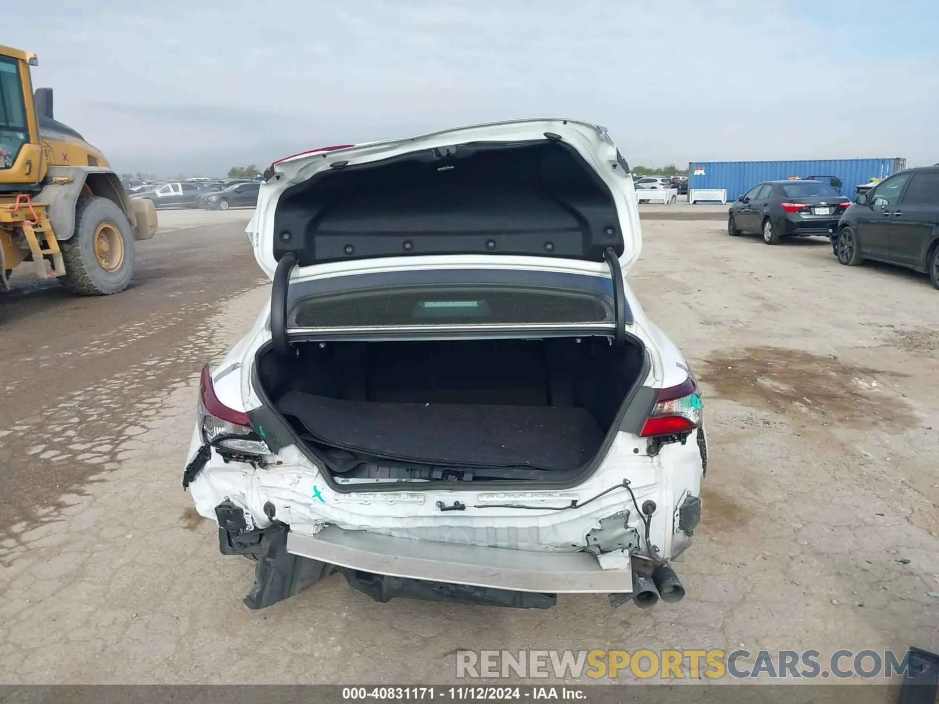 17 Photograph of a damaged car 4T1T11AK8NU075993 TOYOTA CAMRY 2022