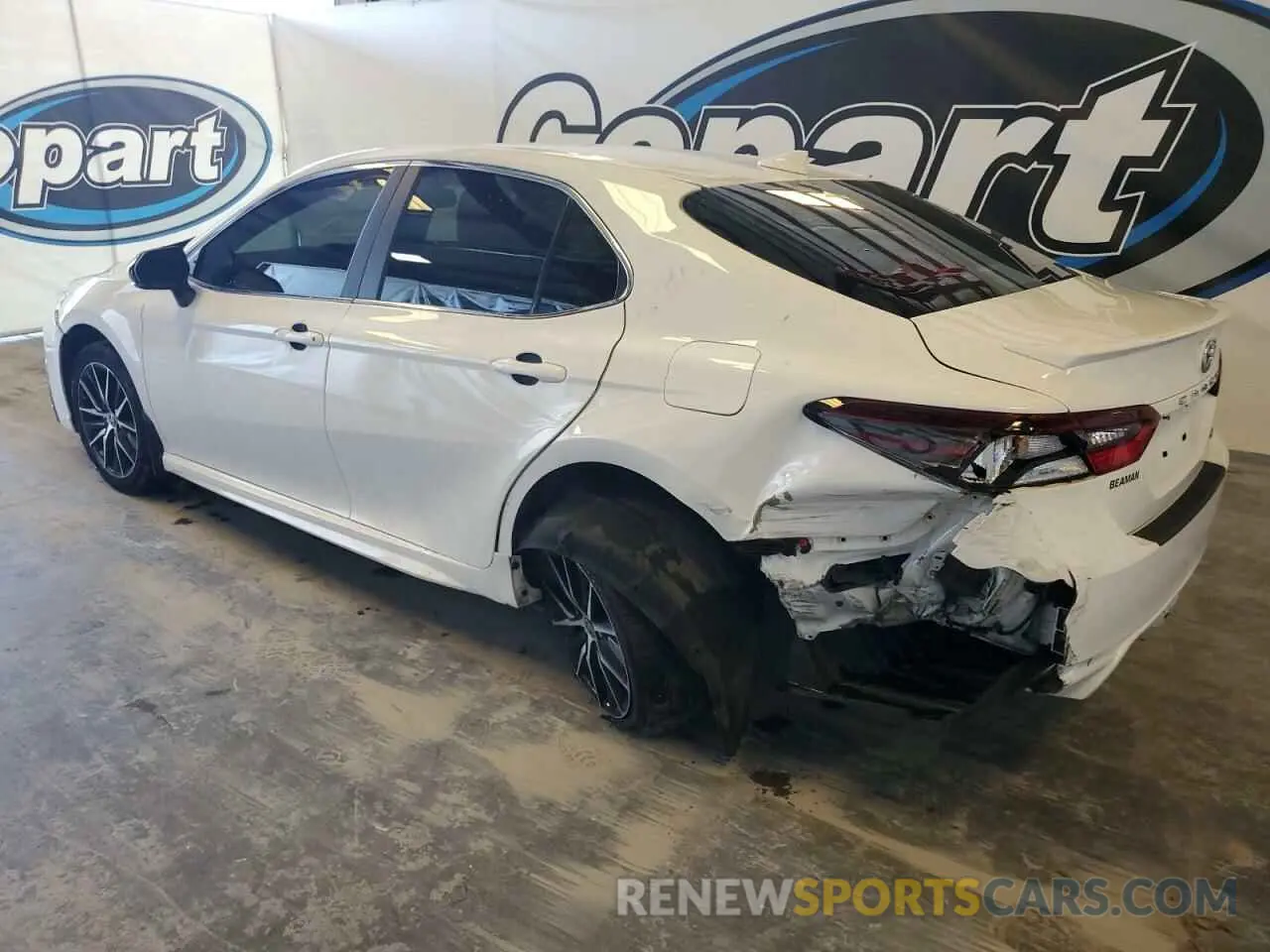2 Фотография поврежденного автомобиля 4T1T11AK8NU712736 TOYOTA CAMRY 2022