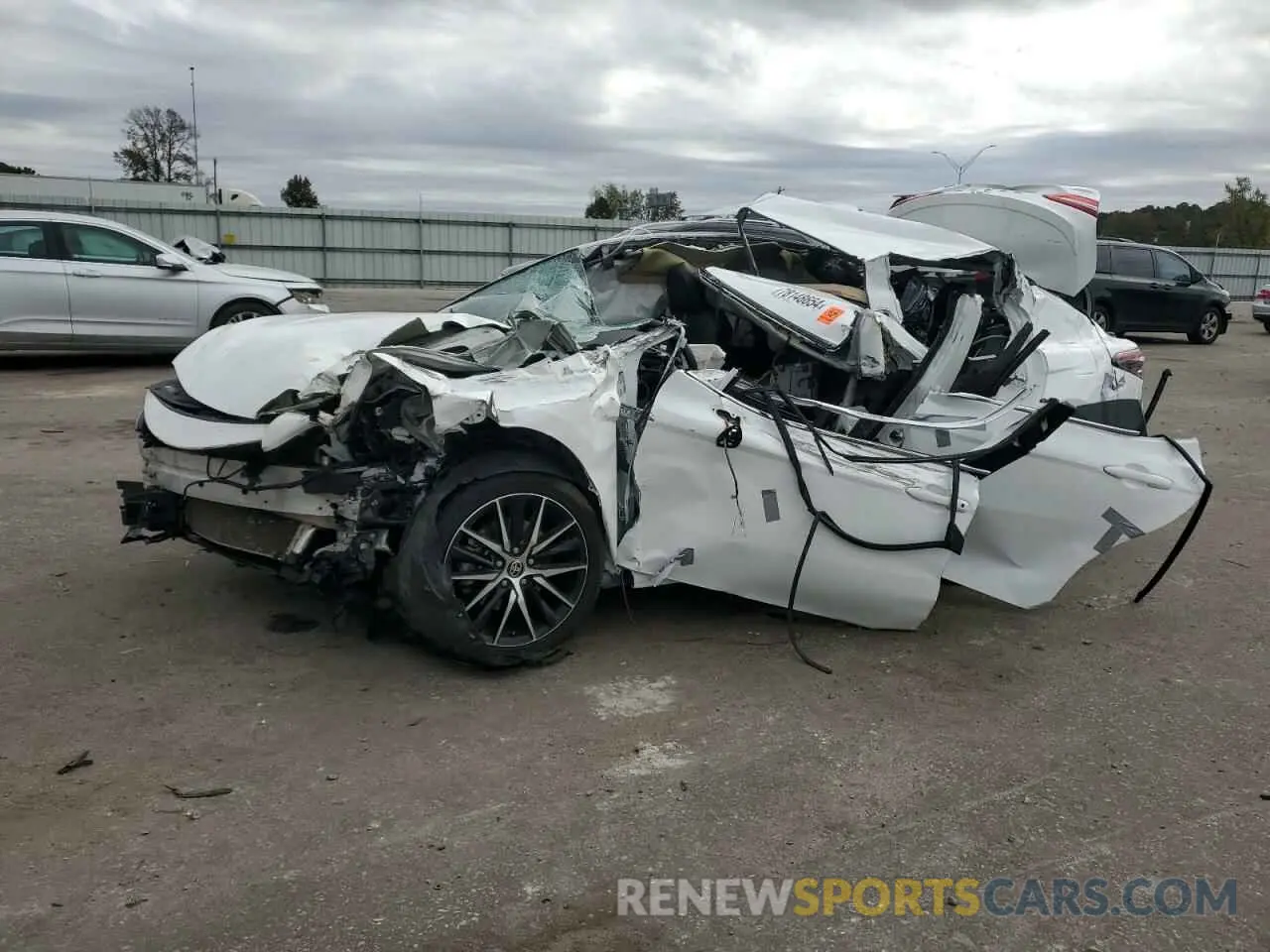 1 Photograph of a damaged car 4T1T11AK9NU012689 TOYOTA CAMRY 2022