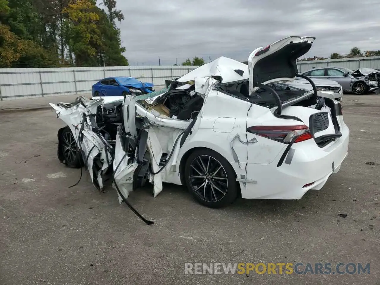 2 Photograph of a damaged car 4T1T11AK9NU012689 TOYOTA CAMRY 2022