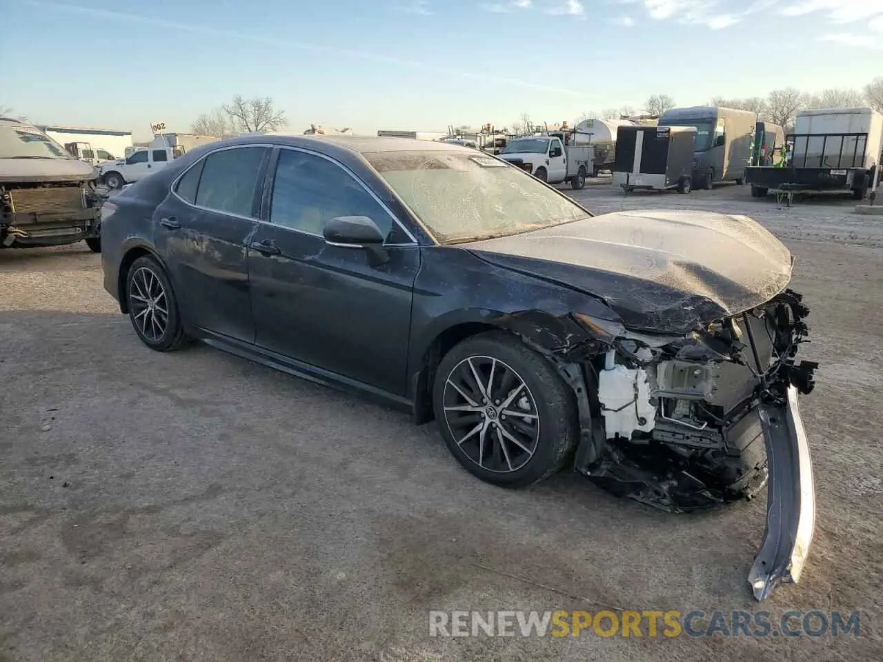 4 Фотография поврежденного автомобиля 4T1T11AK9NU038936 TOYOTA CAMRY 2022