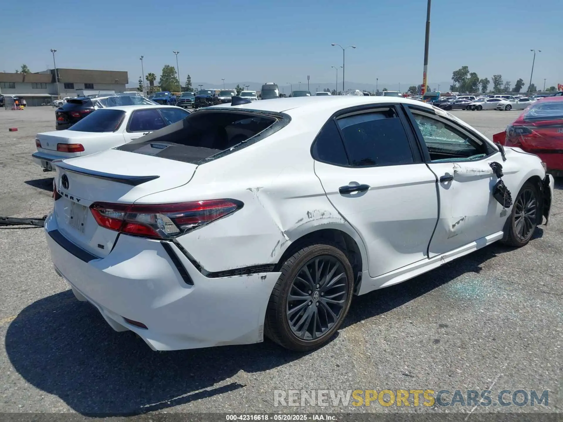 4 Photograph of a damaged car 4T1T11AK9NU047717 TOYOTA CAMRY 2022