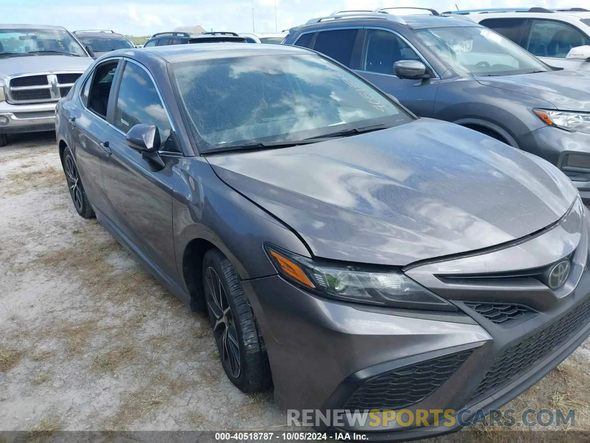 12 Фотография поврежденного автомобиля 4T1T11AK9NU695185 TOYOTA CAMRY 2022