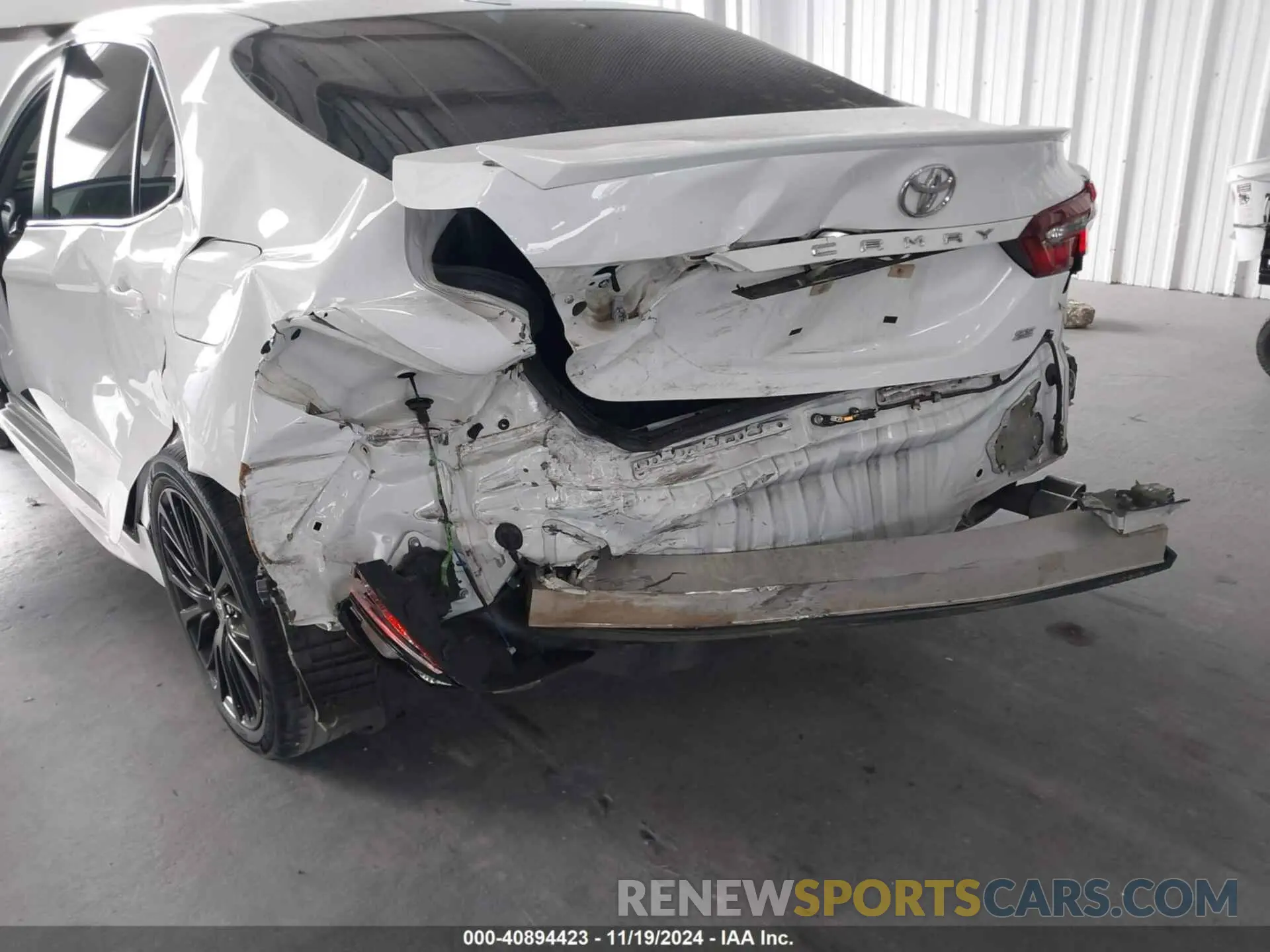 6 Photograph of a damaged car 4T1T11AKXNU642754 TOYOTA CAMRY 2022