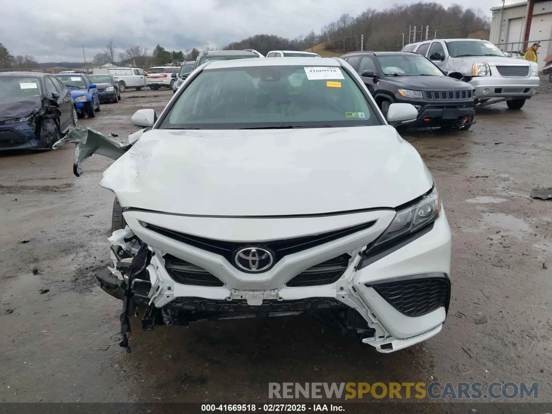 12 Photograph of a damaged car 4T1T11BK1NU052635 TOYOTA CAMRY 2022