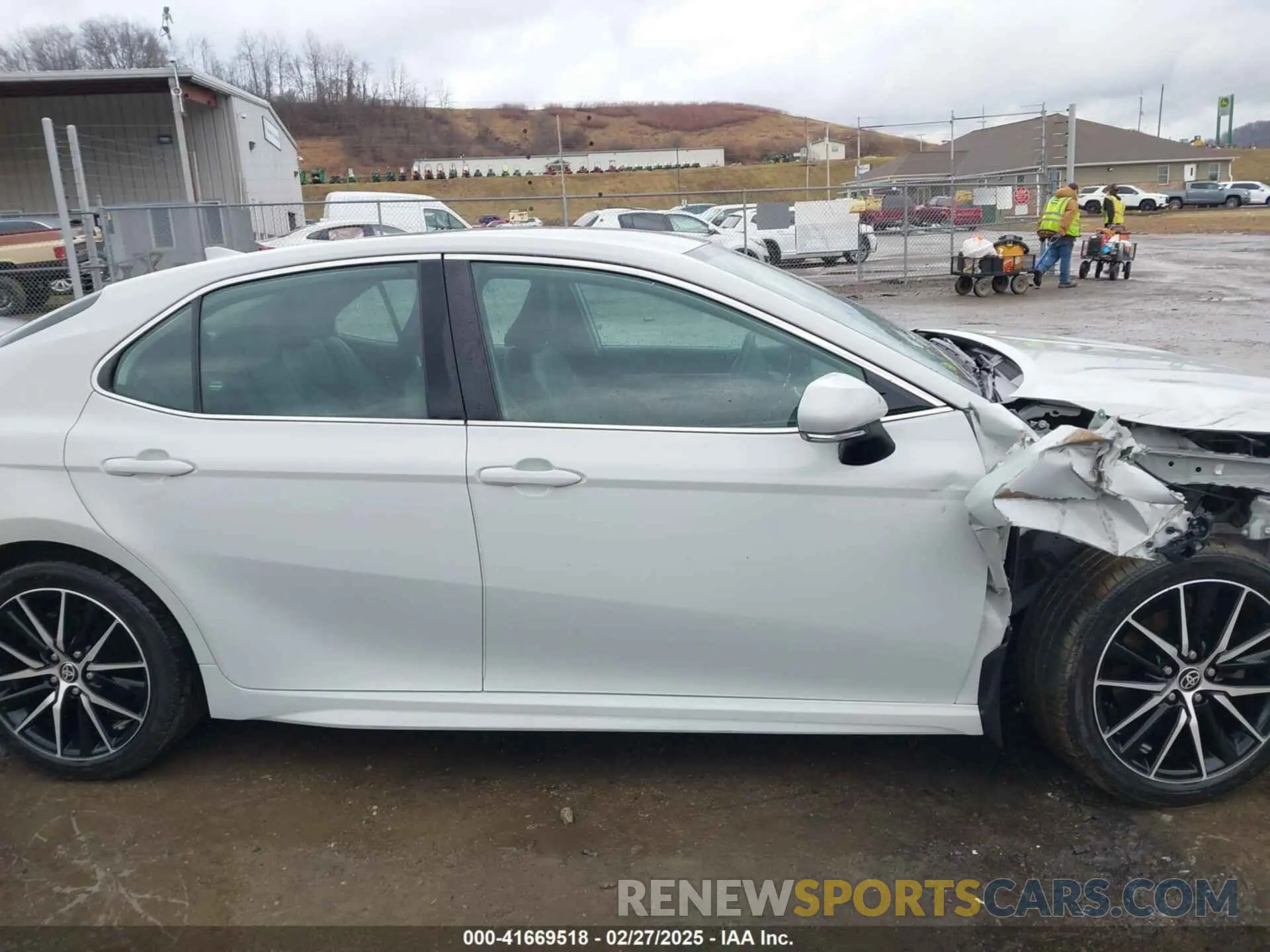13 Photograph of a damaged car 4T1T11BK1NU052635 TOYOTA CAMRY 2022