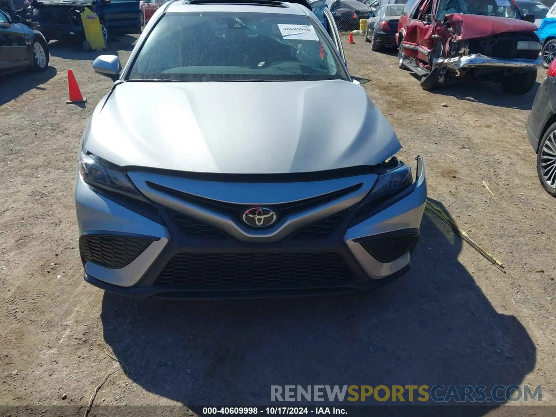 12 Фотография поврежденного автомобиля 4T1T11BK1NU060802 TOYOTA CAMRY 2022