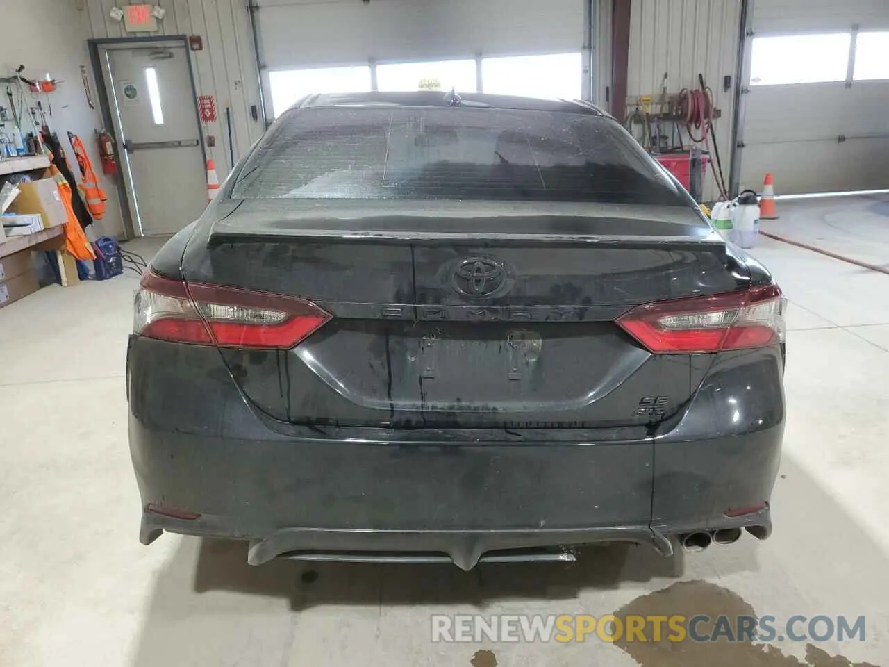 6 Фотография поврежденного автомобиля 4T1T11BK4NU068067 TOYOTA CAMRY 2022