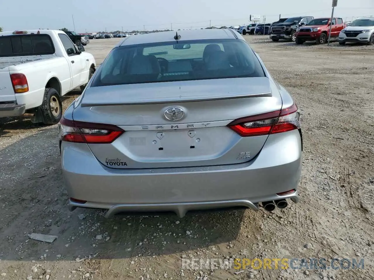 6 Photograph of a damaged car 4T1T11BK4NU068344 TOYOTA CAMRY 2022