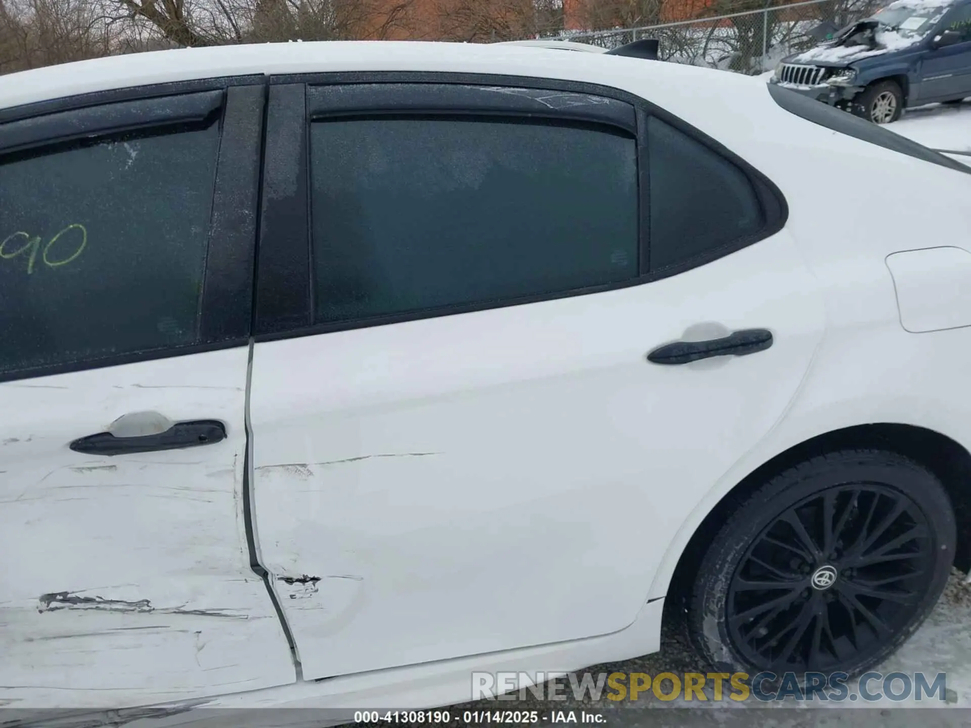 19 Photograph of a damaged car 4T1T11BK8NU048386 TOYOTA CAMRY 2022