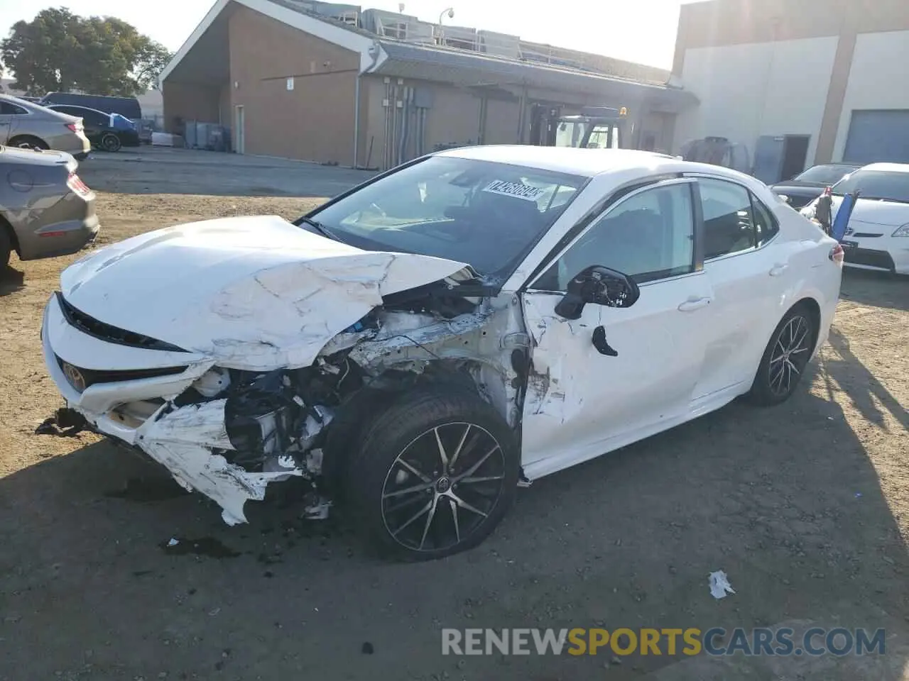 1 Photograph of a damaged car 4T1T11BK8NU053779 TOYOTA CAMRY 2022
