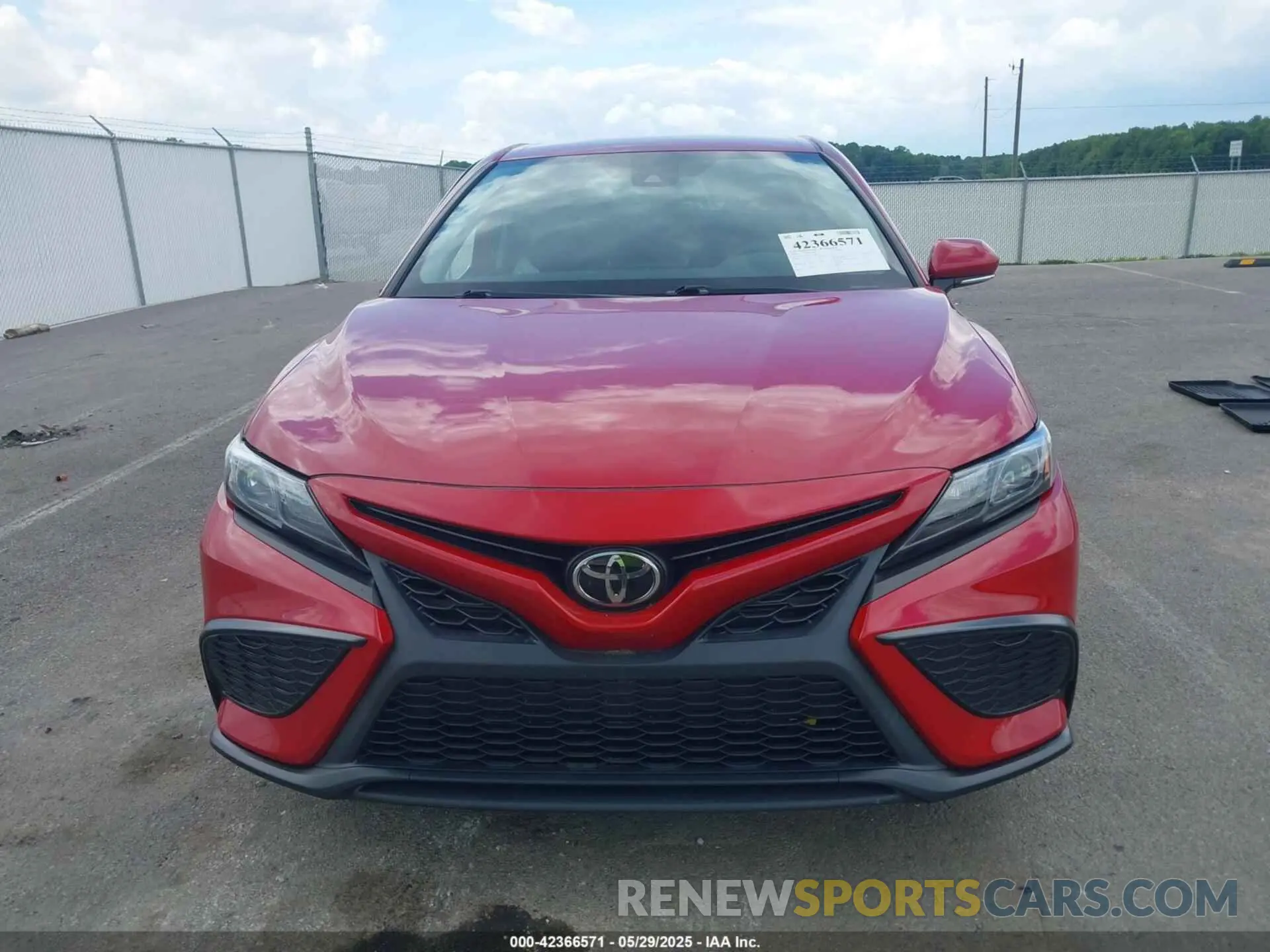 13 Photograph of a damaged car 4T1T11BK9NU059980 TOYOTA CAMRY 2022