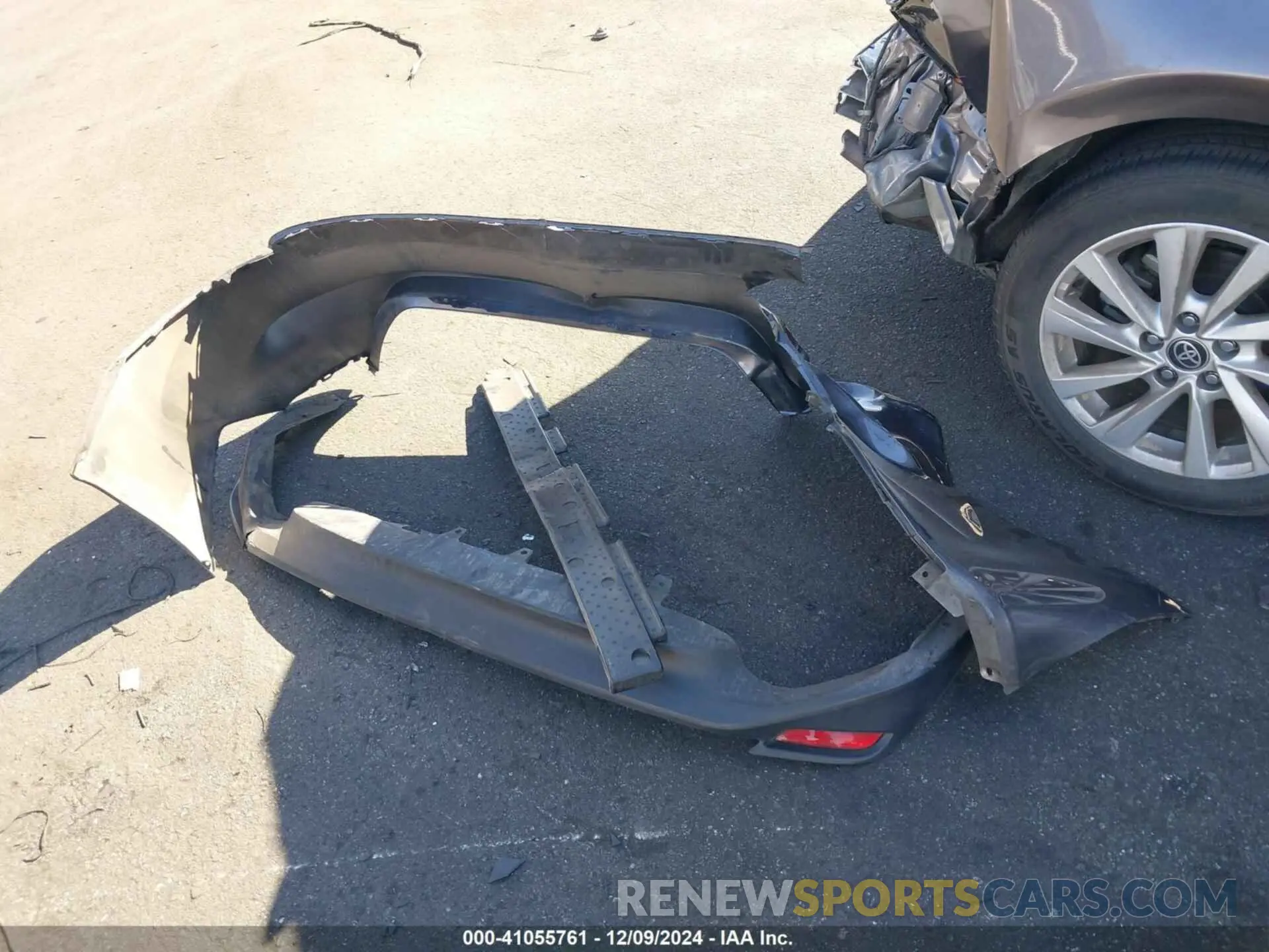 12 Фотография поврежденного автомобиля 4L1R11AK9PU163951 TOYOTA CAMRY 2023