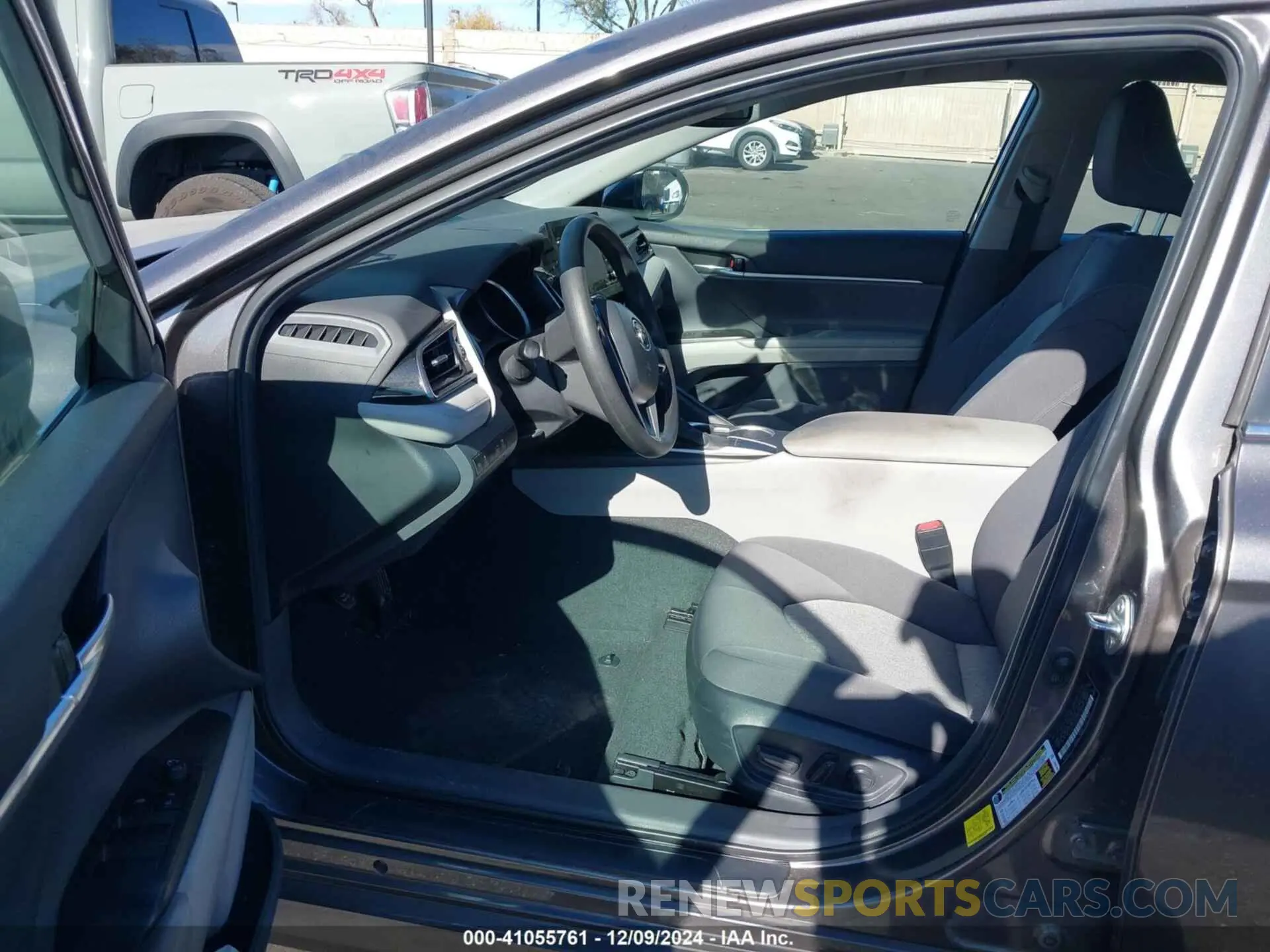 5 Фотография поврежденного автомобиля 4L1R11AK9PU163951 TOYOTA CAMRY 2023