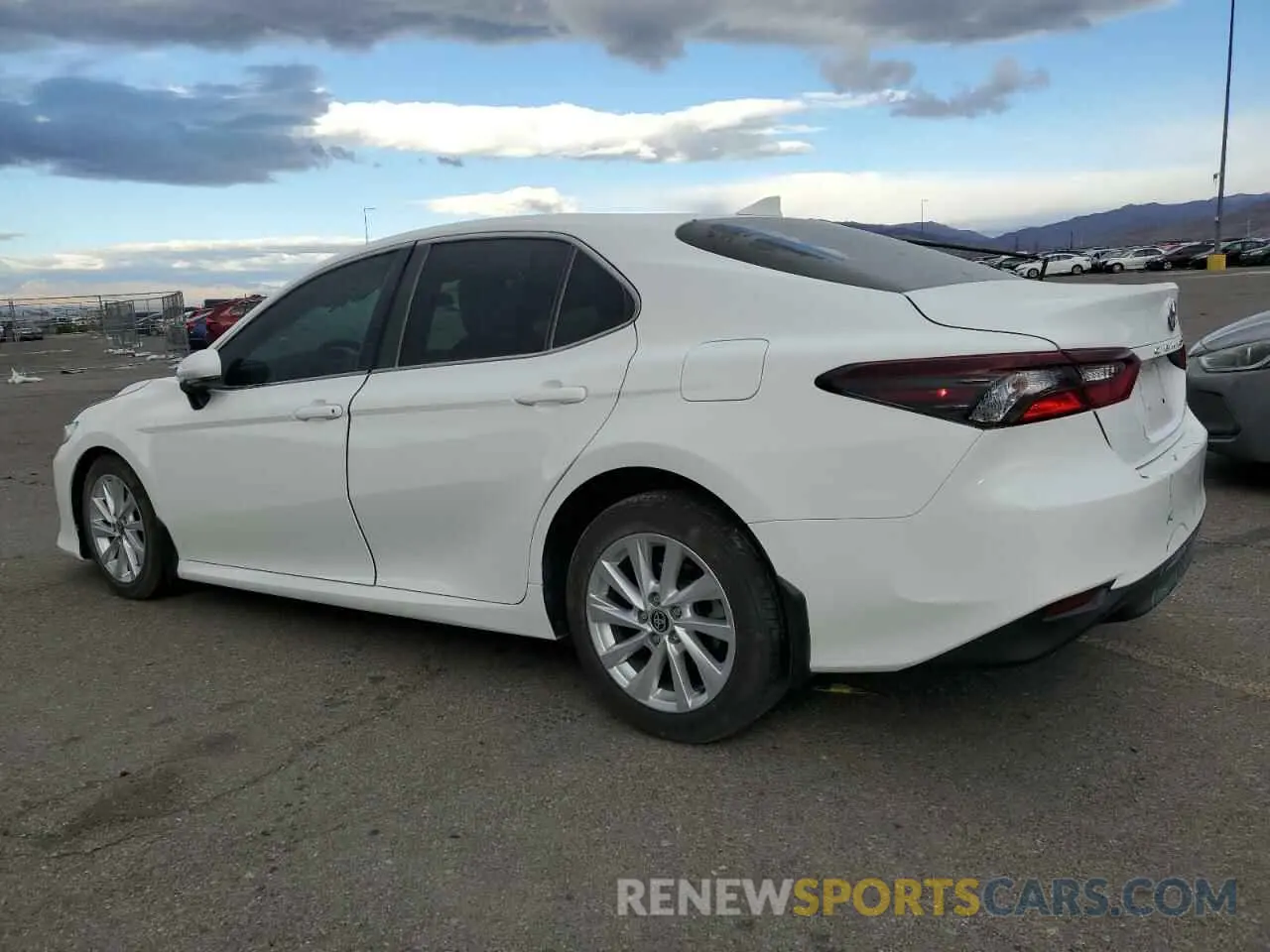 2 Фотография поврежденного автомобиля 4T1C11AK0PU170857 TOYOTA CAMRY 2023
