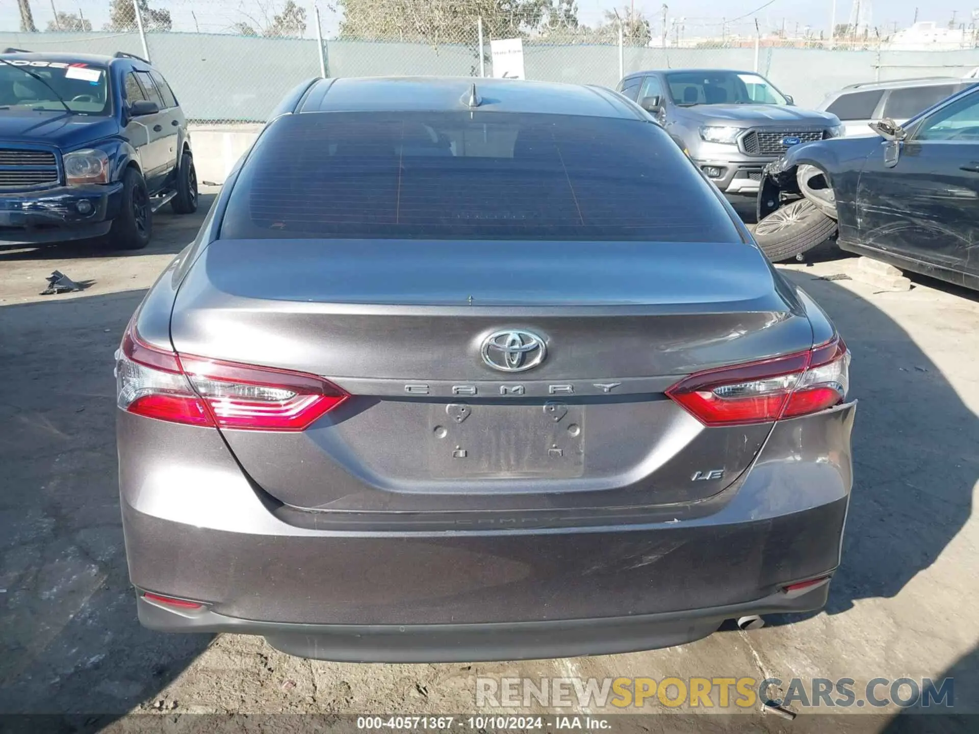17 Фотография поврежденного автомобиля 4T1C11AK0PU806709 TOYOTA CAMRY 2023