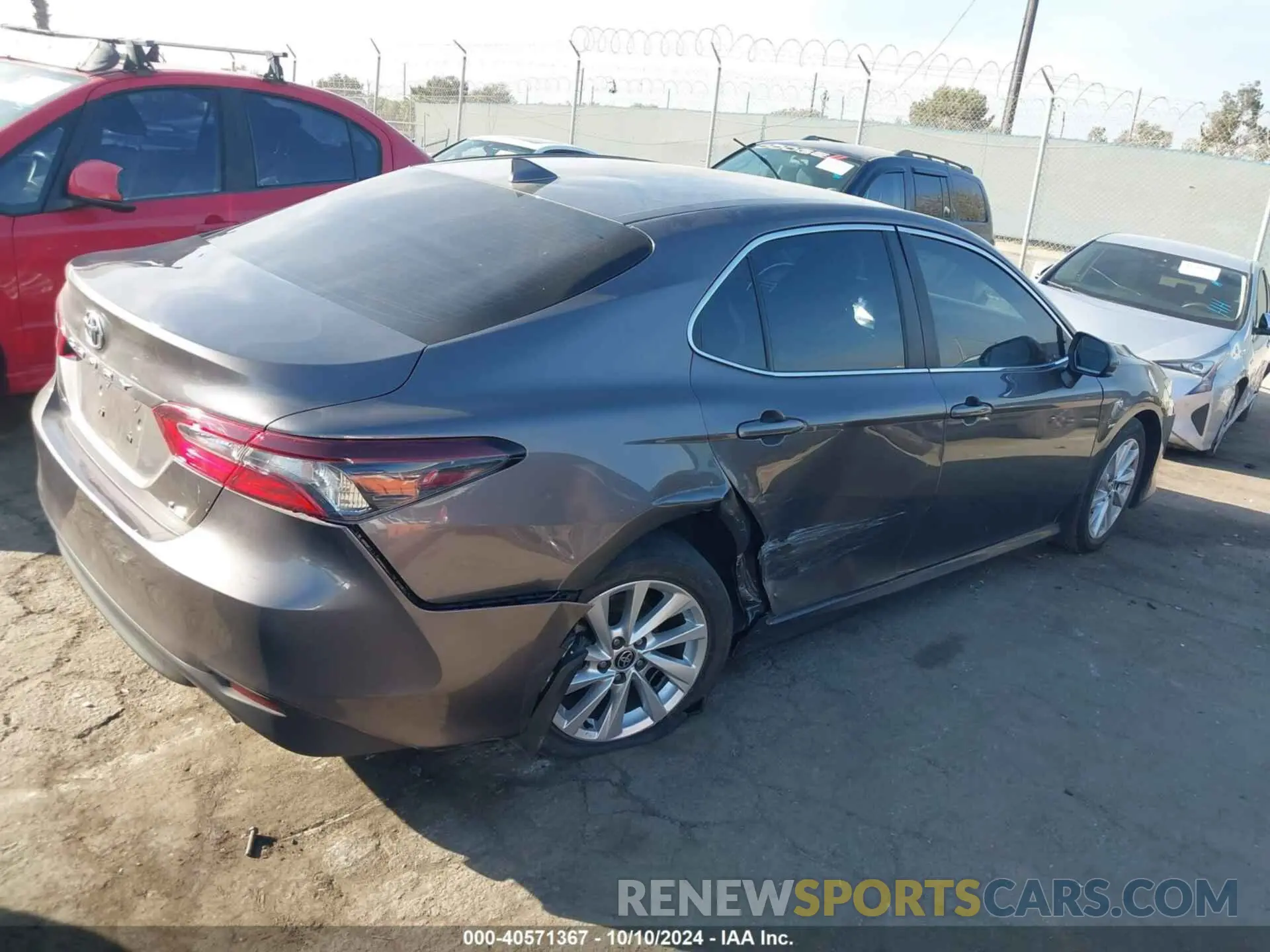 4 Фотография поврежденного автомобиля 4T1C11AK0PU806709 TOYOTA CAMRY 2023