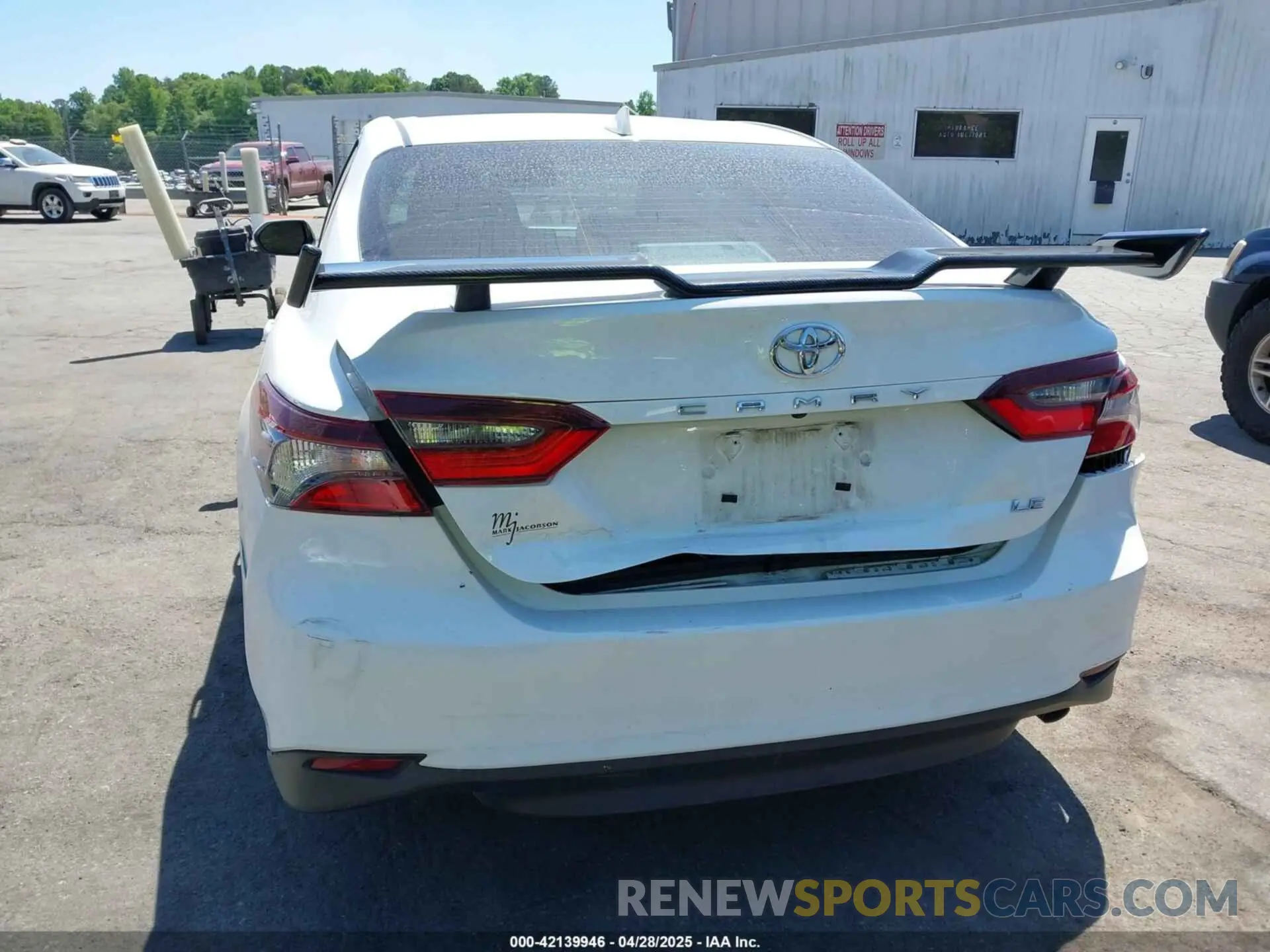 17 Photograph of a damaged car 4T1C11AK1PU160614 TOYOTA CAMRY 2023