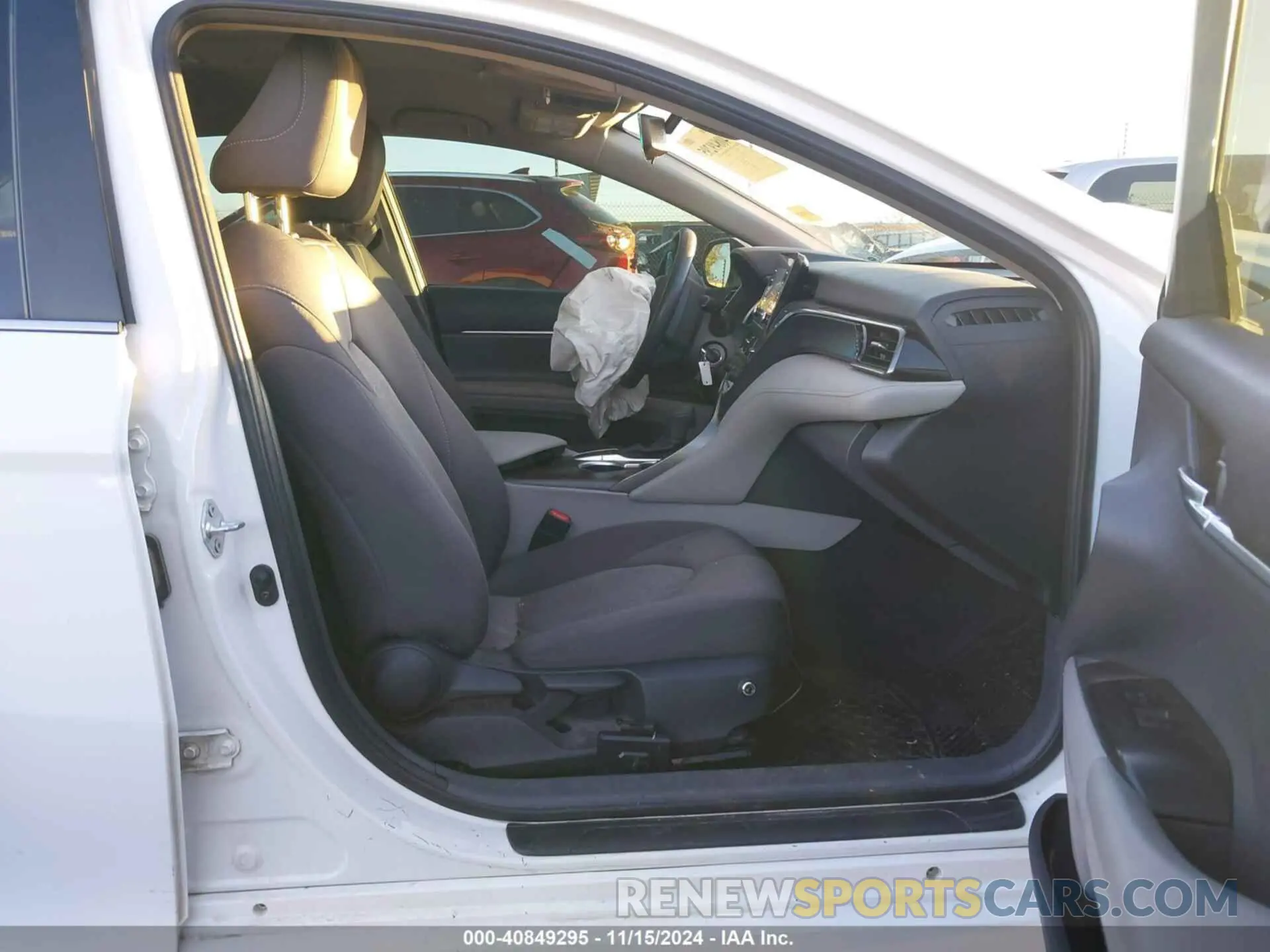 5 Photograph of a damaged car 4T1C11AK1PU760081 TOYOTA CAMRY 2023