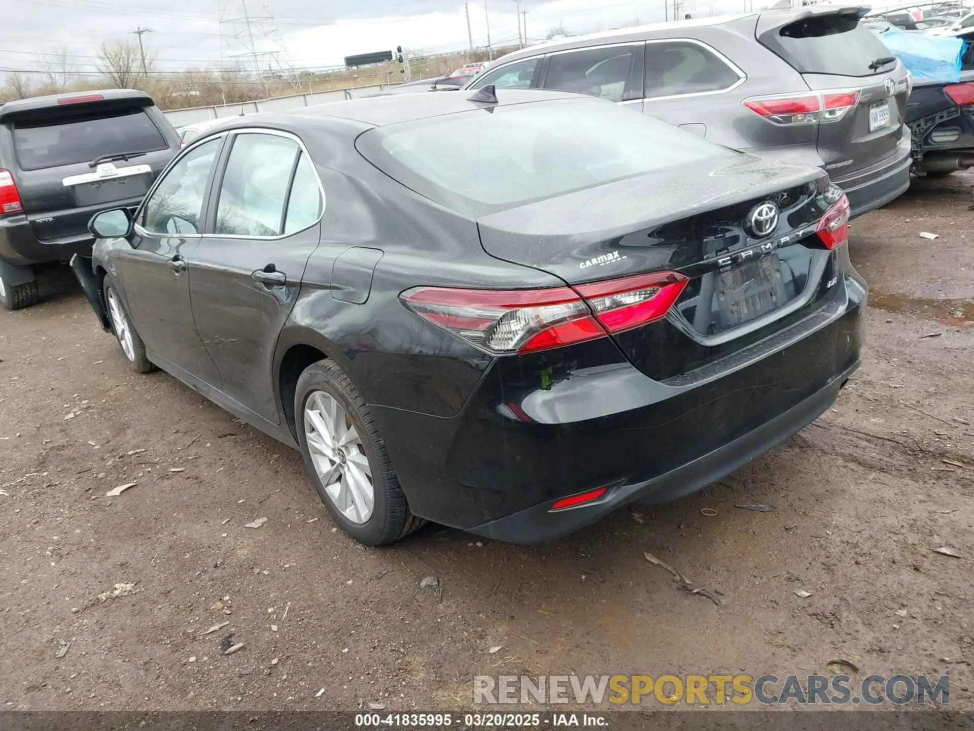 3 Фотография поврежденного автомобиля 4T1C11AK1PU807917 TOYOTA CAMRY 2023