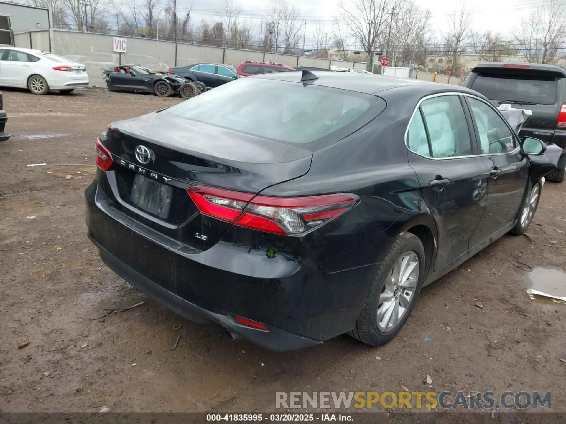 4 Фотография поврежденного автомобиля 4T1C11AK1PU807917 TOYOTA CAMRY 2023