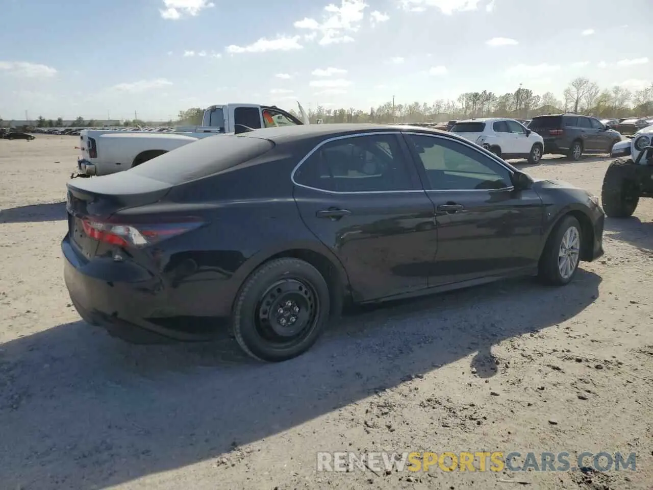 3 Фотография поврежденного автомобиля 4T1C11AK1PU823762 TOYOTA CAMRY 2023