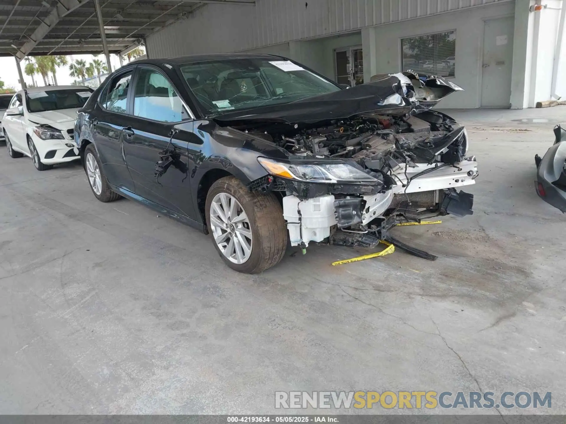 1 Фотография поврежденного автомобиля 4T1C11AK2P4118131 TOYOTA CAMRY 2023